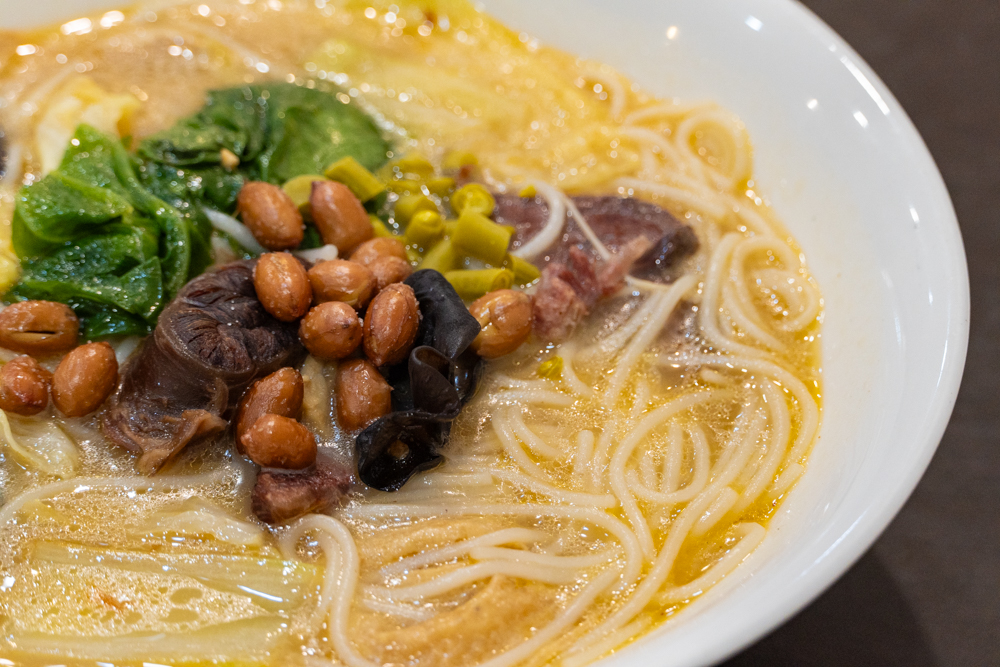 春春川味麵館 台中漢口路川辣美食 麻香麵館等你來