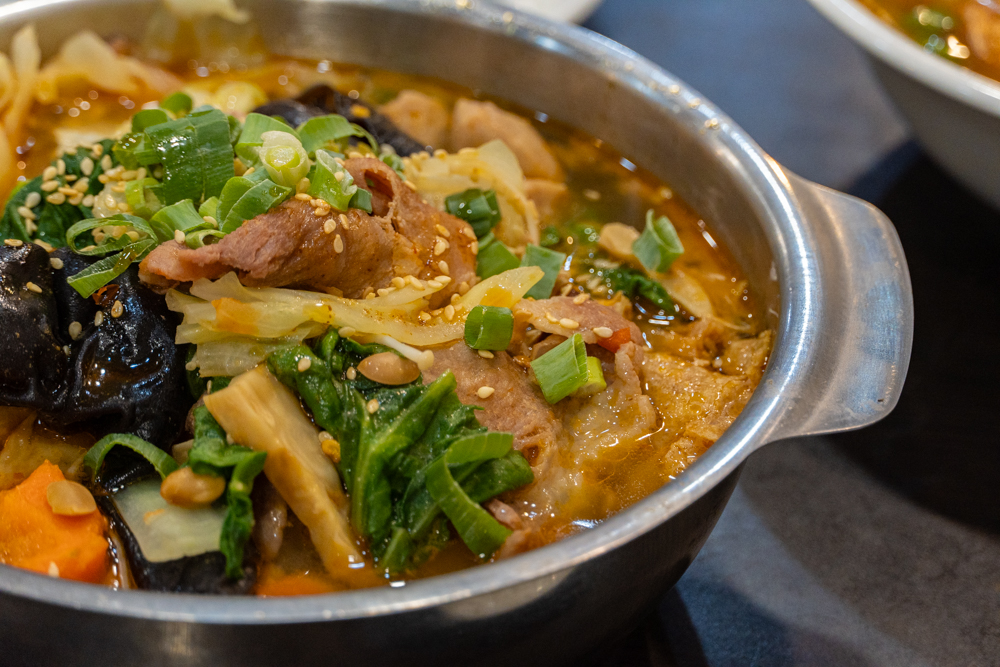 春春川味麵館 台中漢口路川辣美食 麻香麵館等你來