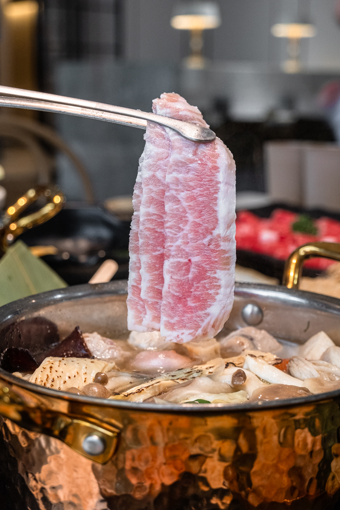 桃園｜主人想鍋物｜有空中花園的精緻鍋物 必點亞麻籽炙燒豬五花