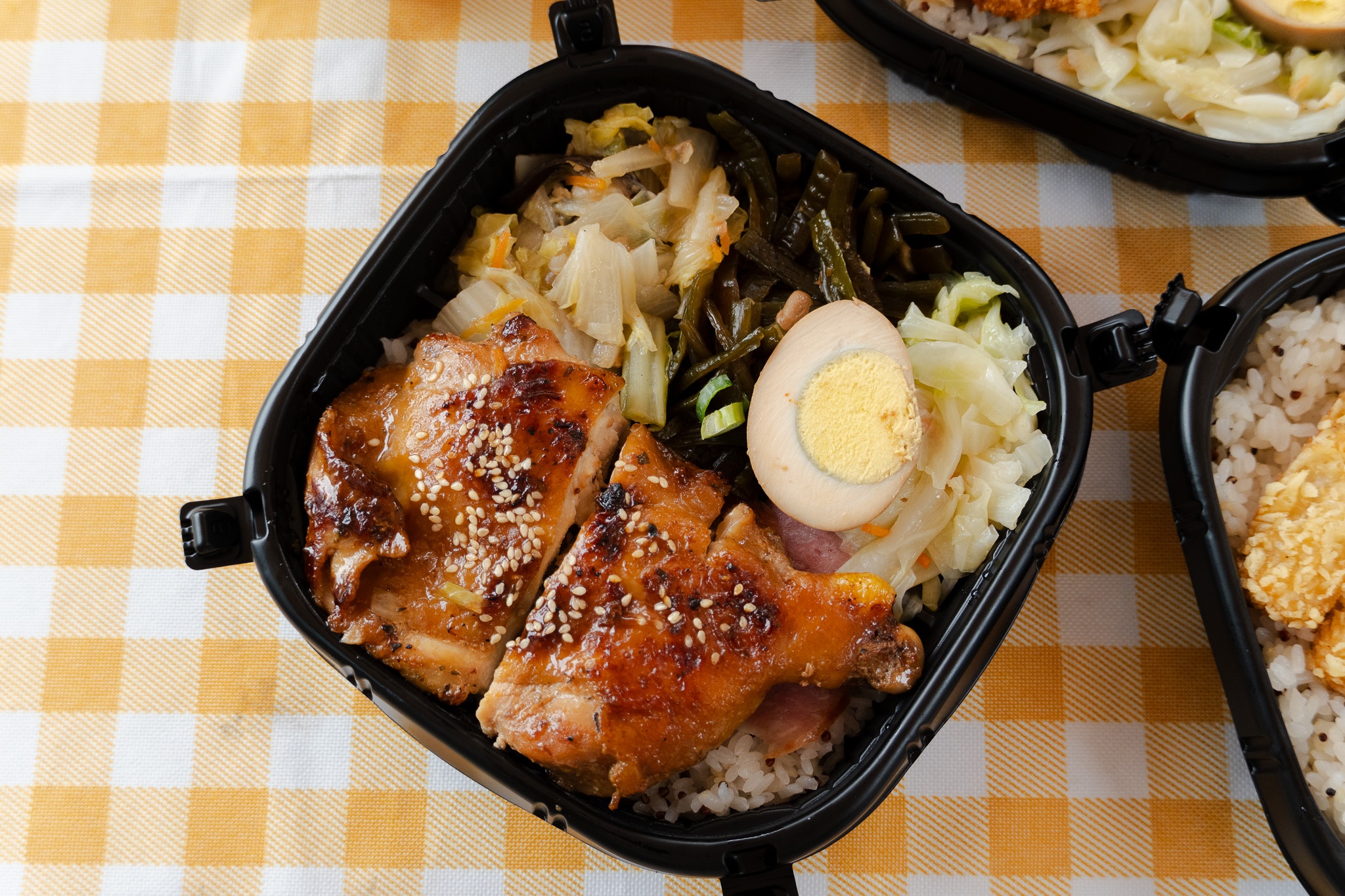桃園|米食BENTO|藏身黃昏市場的職人便當店 外帶族一試成主顧 每一口都是手作的真誠 桃園|米食BENTO|藏身黃昏市場的職人便當店 外帶族一試成主顧 每一口都是手作的真誠