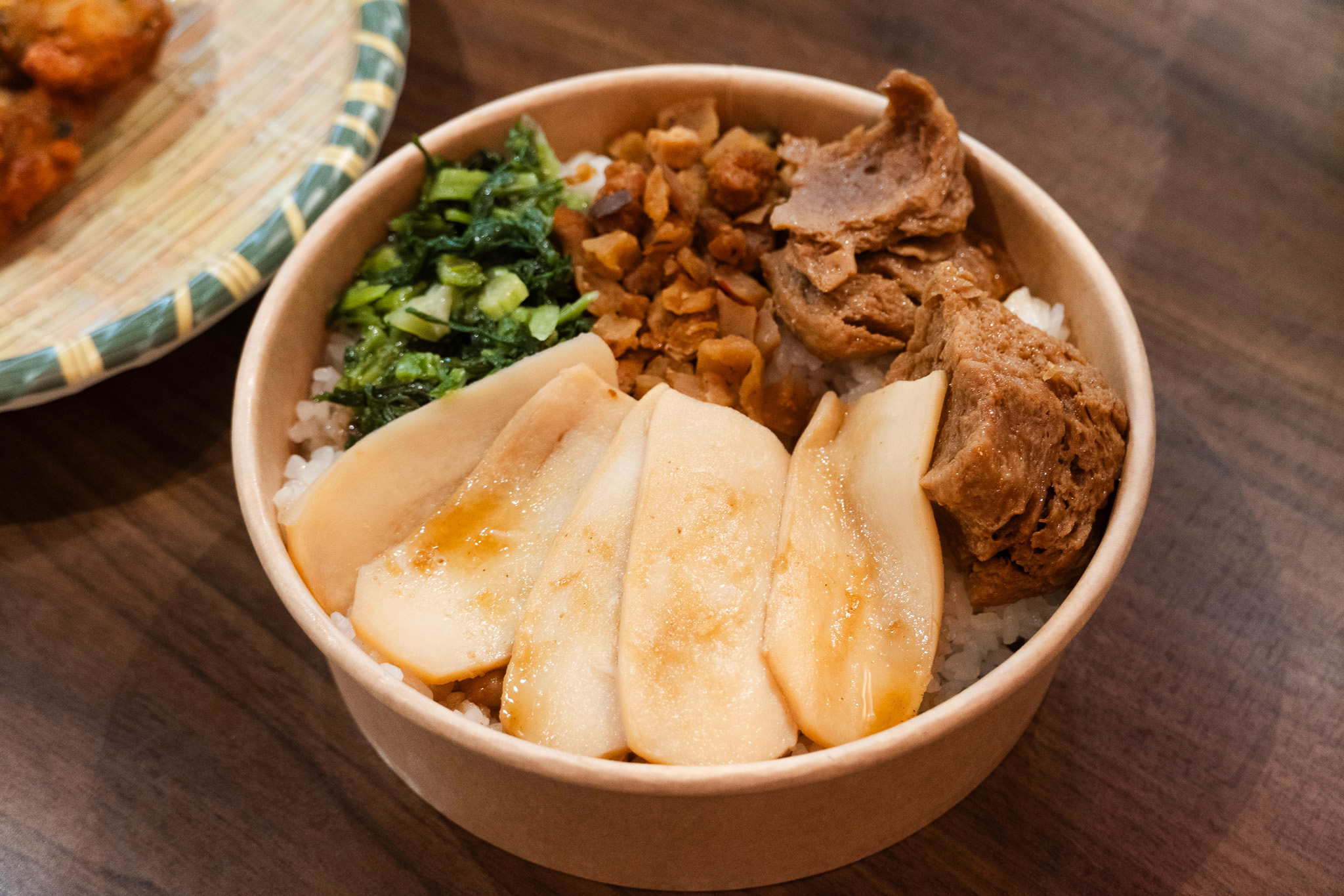 桃園|上座 古傳滷肉飯專賣店|藏在龜山街角的懷舊滋味 沒有浮誇調味 只有老一輩細火慢燉的踏實 桃園|上座 古傳滷肉飯專賣店|藏在龜山街角的懷舊滋味 沒有浮誇調味 只有老一輩細火慢燉的踏實