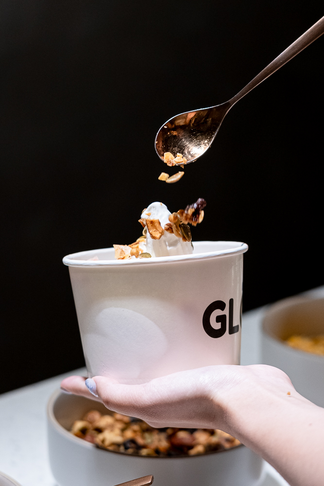 台北|GLÖ FROYO|秤重式冷凍優格 新鮮配料 開心果巧克力 台北|GLÖ FROYO|秤重式冷凍優格 新鮮配料 開心果巧克力
