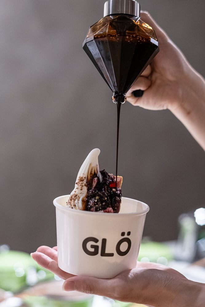 台北|GLÖ FROYO|秤重式冷凍優格 新鮮配料 開心果巧克力 台北|GLÖ FROYO|秤重式冷凍優格 新鮮配料 開心果巧克力