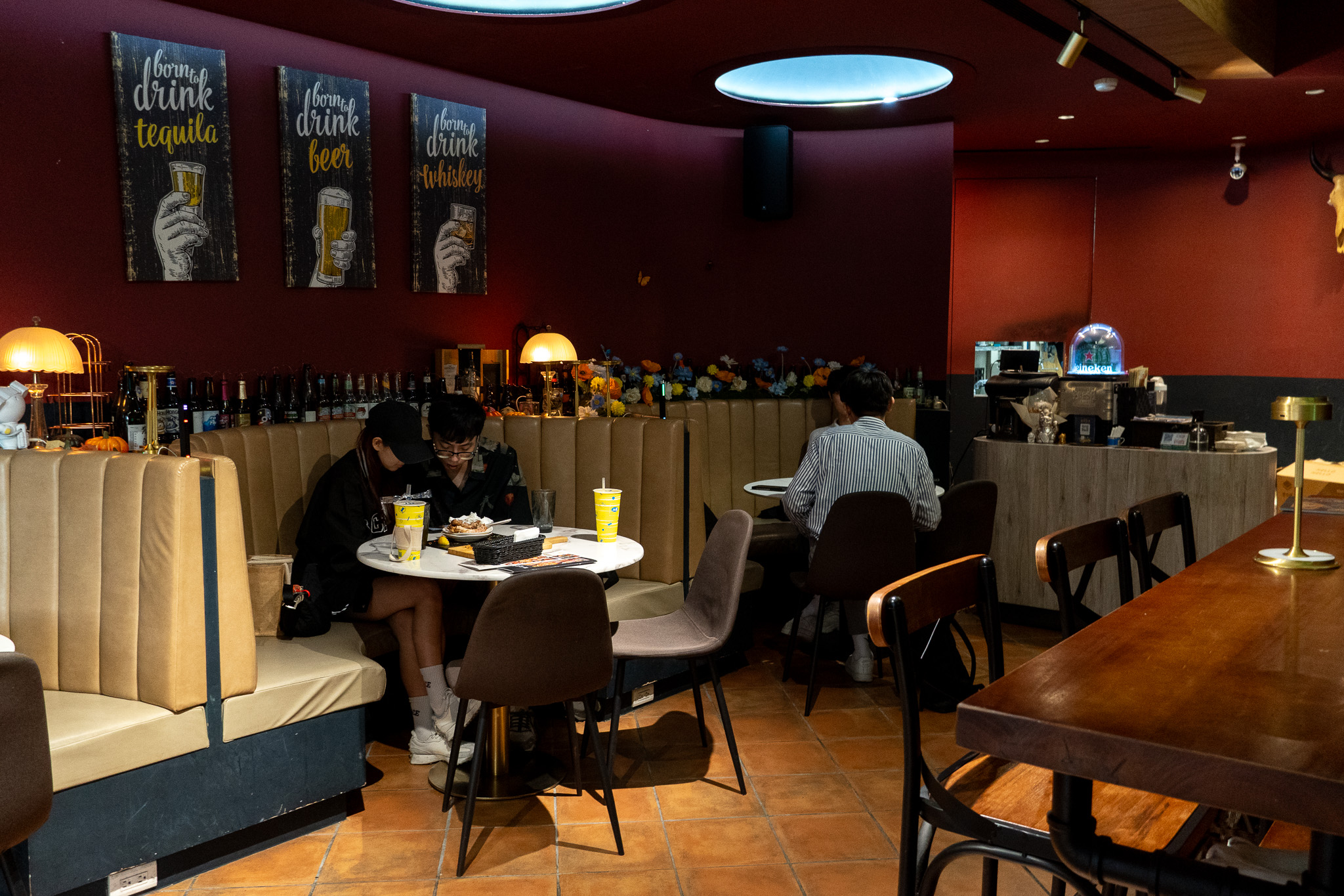台北｜The Wild Boar 野豬精釀啤酒餐酒館｜無論是陽光灑落的早午餐 還是星光映照的餐酒時刻 在這裡一次滿足