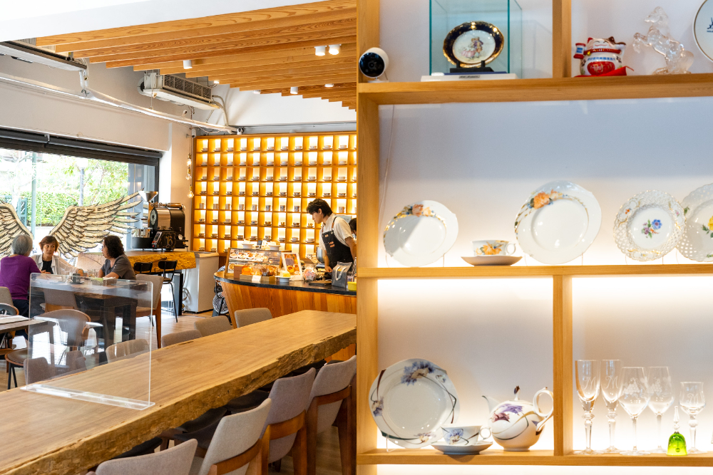 台北｜BorgesPlace 波赫士領地精品咖啡館 明水店｜台北精品咖啡館推薦 陽光 書本 咖啡與城市的慢步調