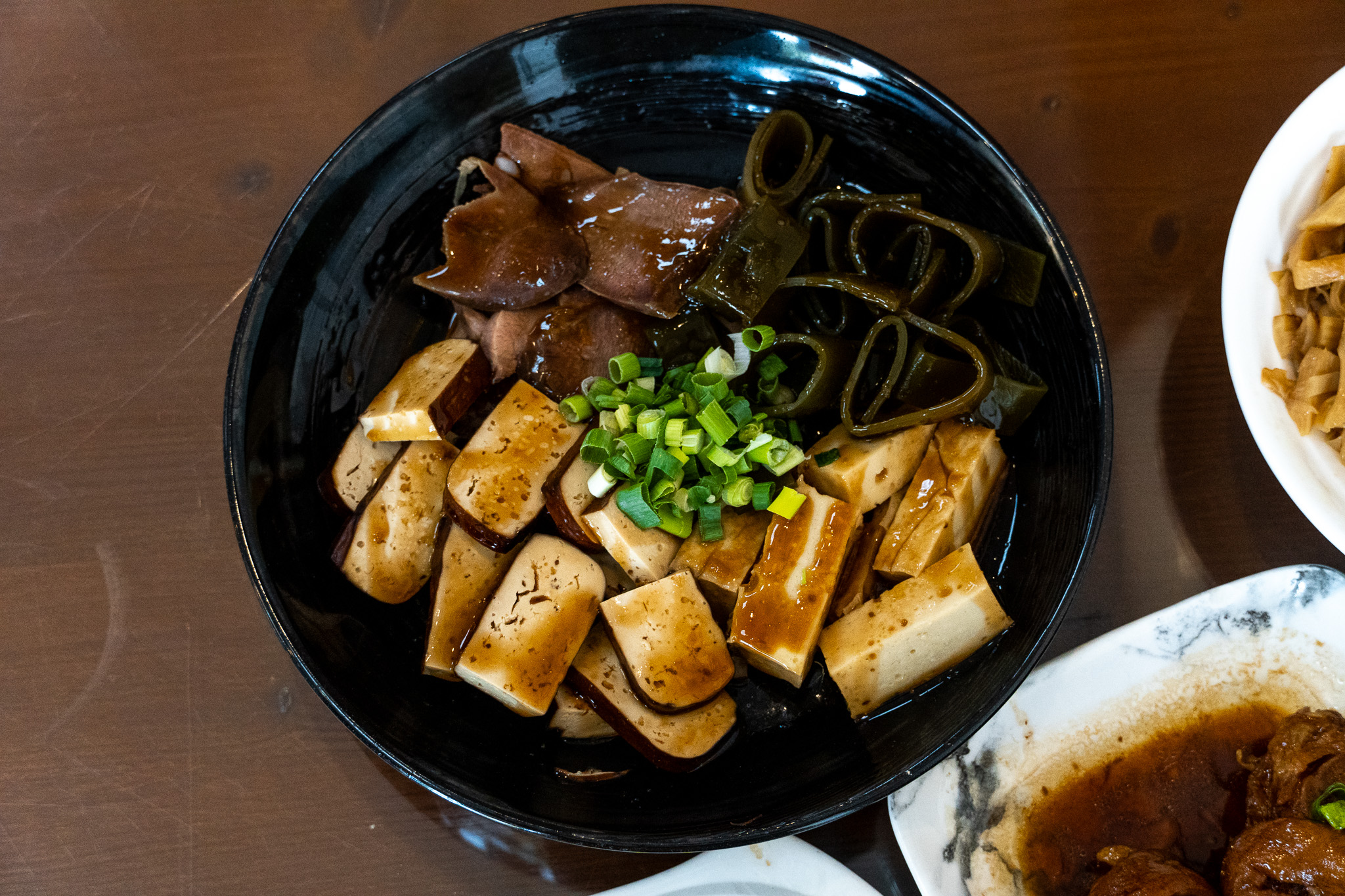 嘉義｜滷憶食堂｜一吃就回不去的百元有找豬腳飯 嘉義在地人帶路的隱藏美食
