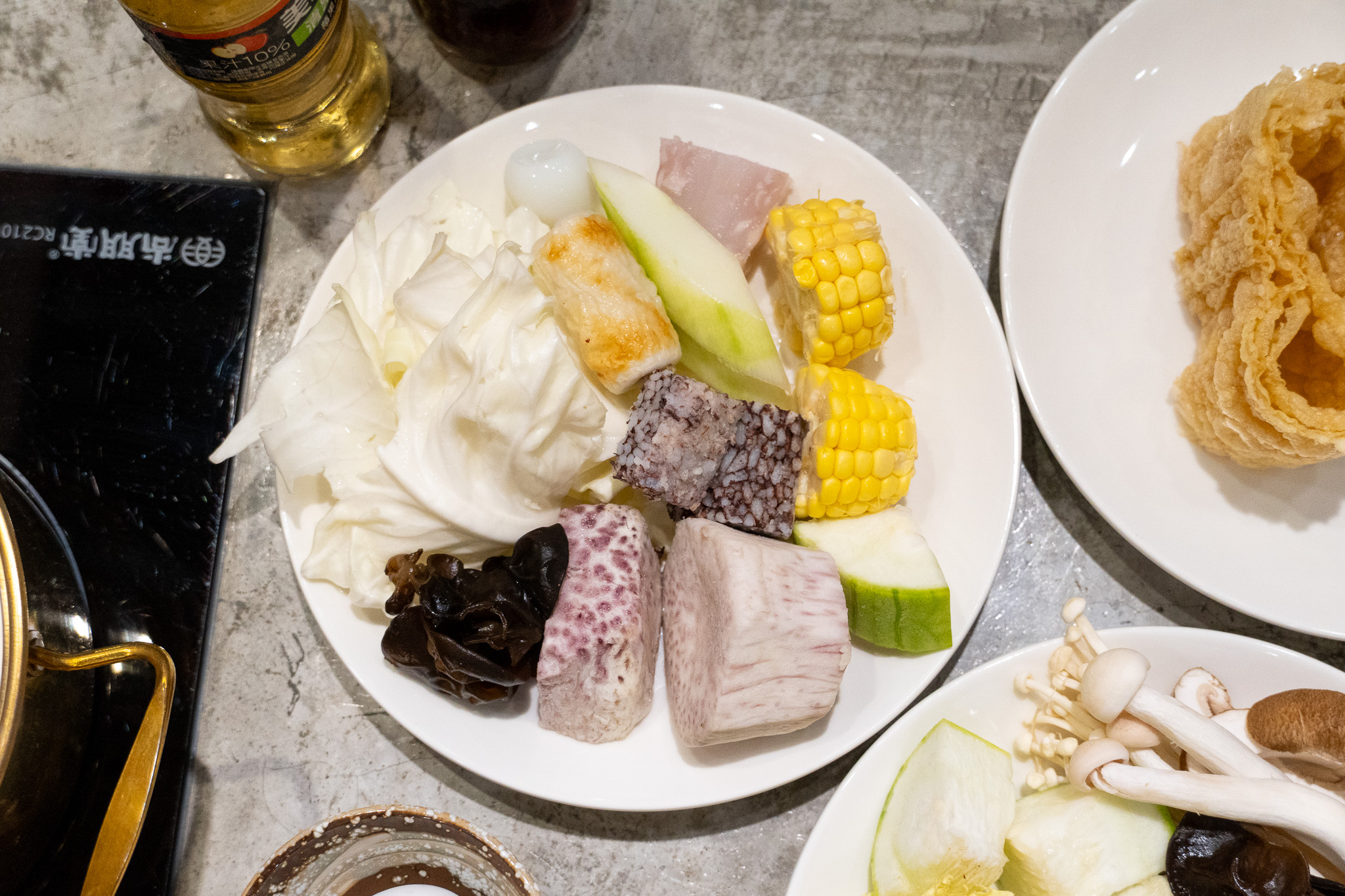 嘉義｜馨月鍋物｜嘉義最美老宅火鍋 宵夜時間 串燒 熱炒通通有