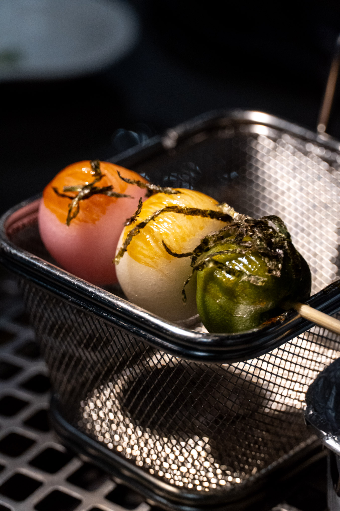 高雄｜伊氣燒肉｜燒肉控注意 三拼拼盤一次嚐到三種肉質 滷牛舌飯香到不行