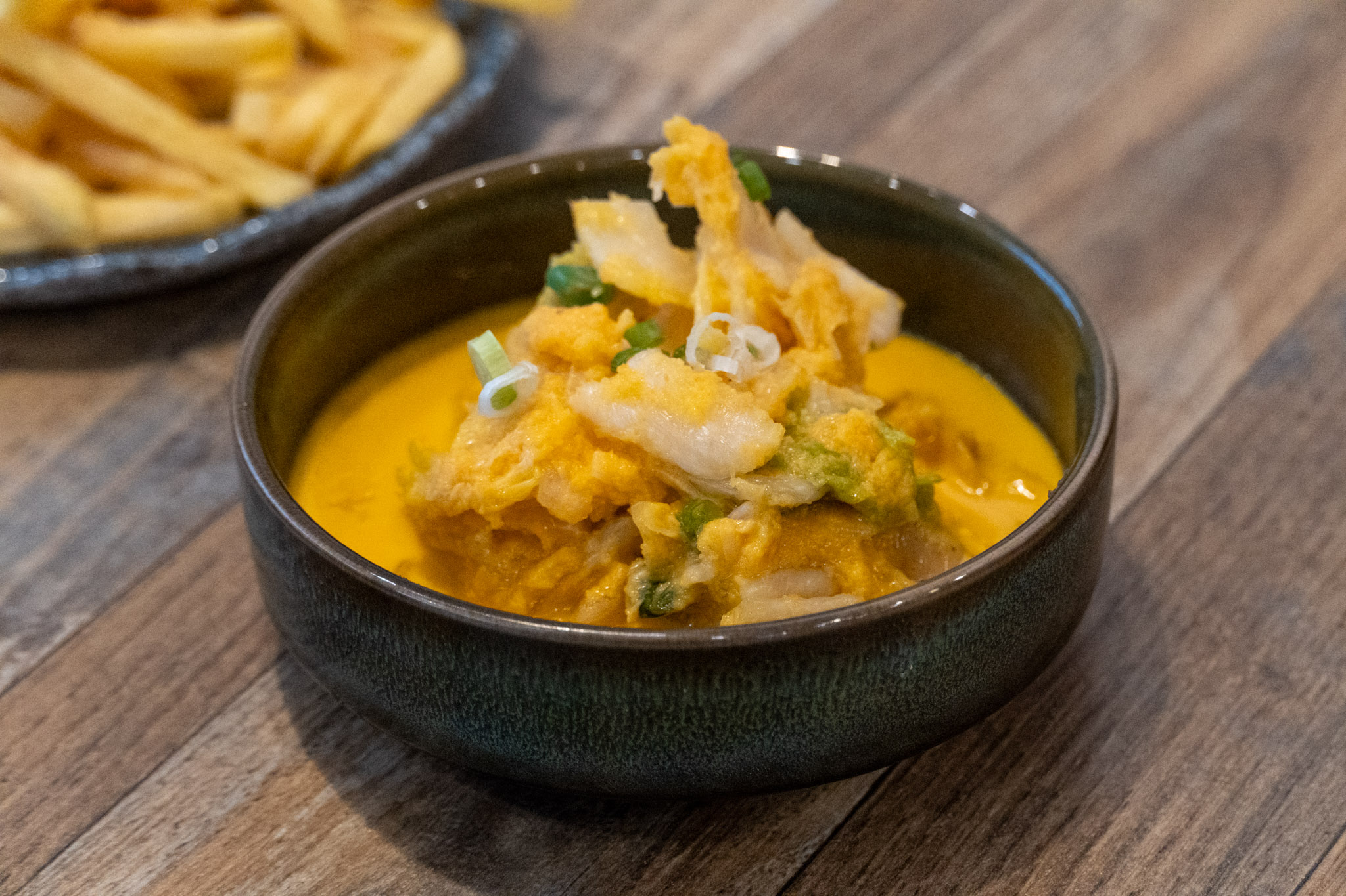 桃園|拉麵夫人 八德店|桃園超濃郁拉麵 一吃就回不去的黑蒜雞白湯 桃園|拉麵夫人 八德店|桃園超濃郁拉麵 一吃就回不去的黑蒜雞白湯