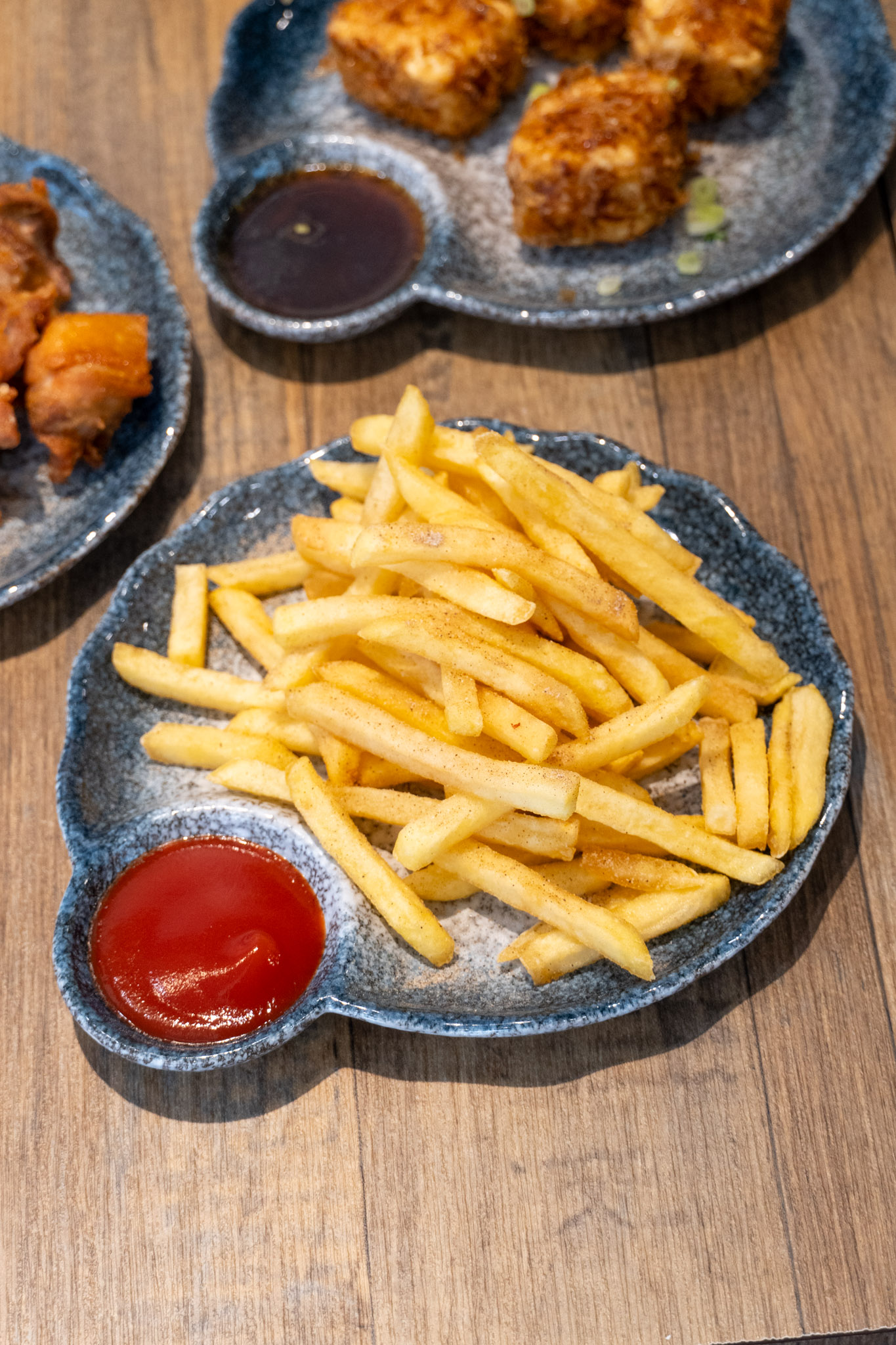 桃園|拉麵夫人 八德店|桃園超濃郁拉麵 一吃就回不去的黑蒜雞白湯 桃園|拉麵夫人 八德店|桃園超濃郁拉麵 一吃就回不去的黑蒜雞白湯