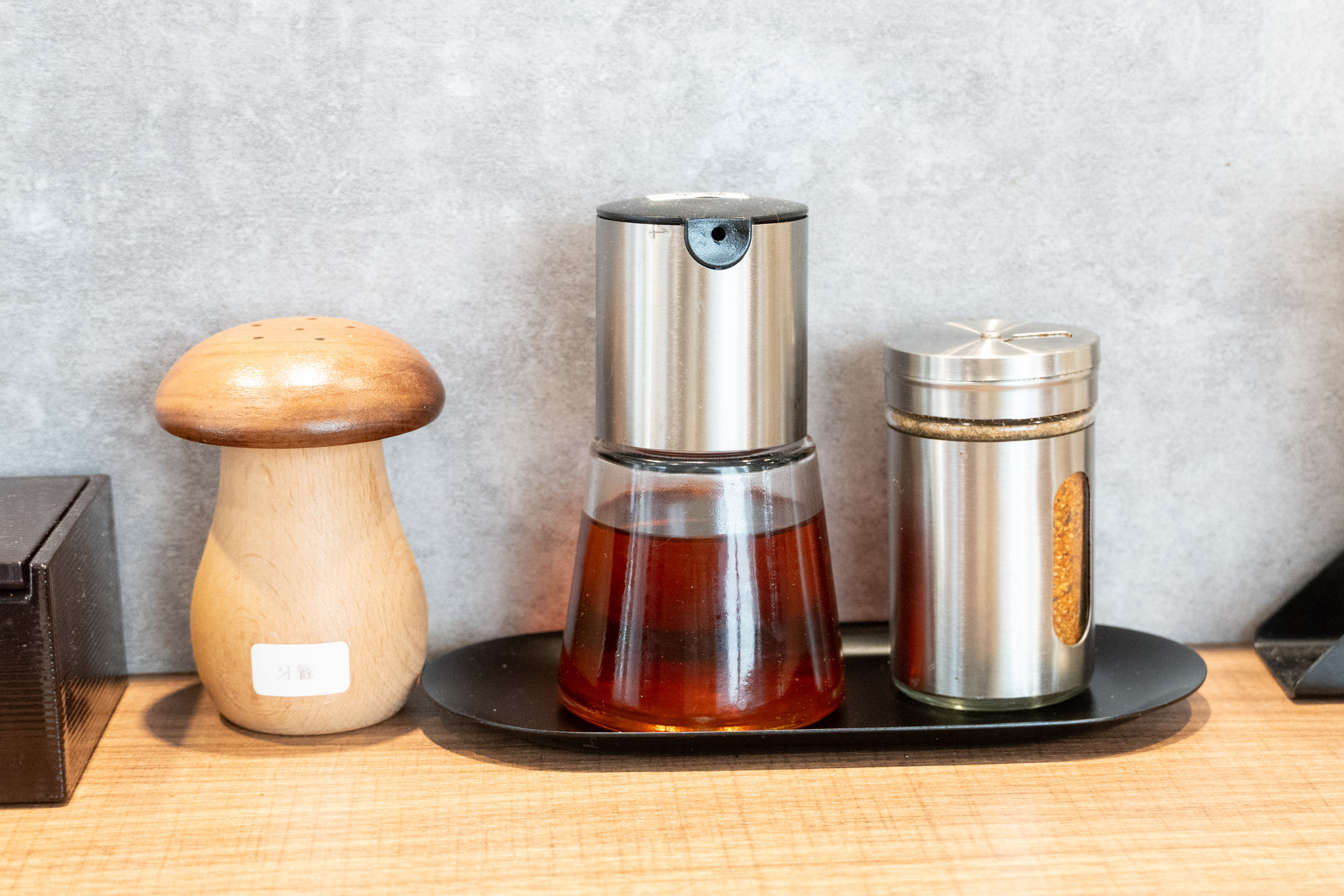 桃園|拉麵夫人 八德店|桃園超濃郁拉麵 一吃就回不去的黑蒜雞白湯 桃園|拉麵夫人 八德店|桃園超濃郁拉麵 一吃就回不去的黑蒜雞白湯