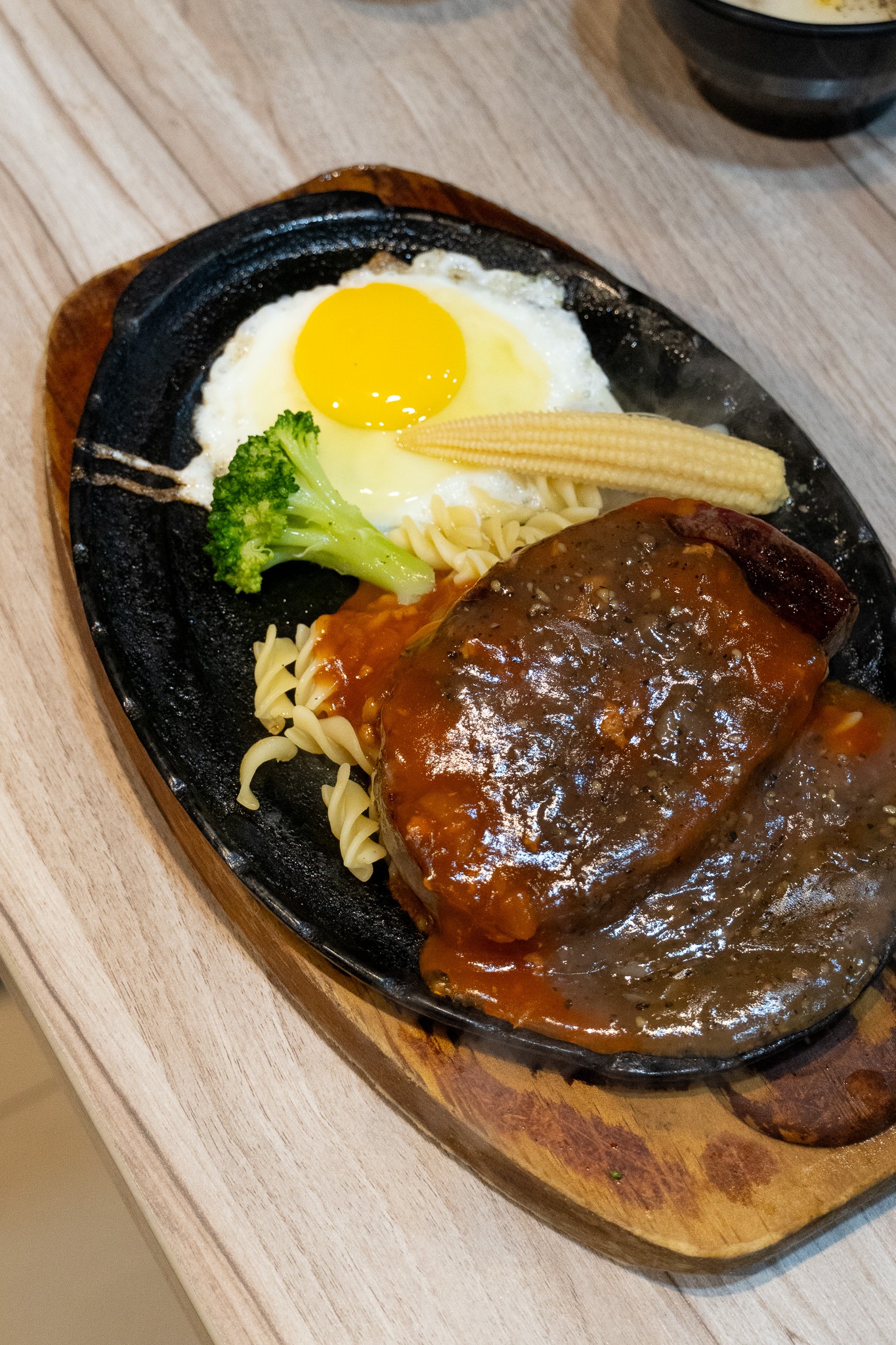 台北｜６分熟牛排｜天母必訪牛排館 6分熟的剛剛好 多汁軟嫩超滿足