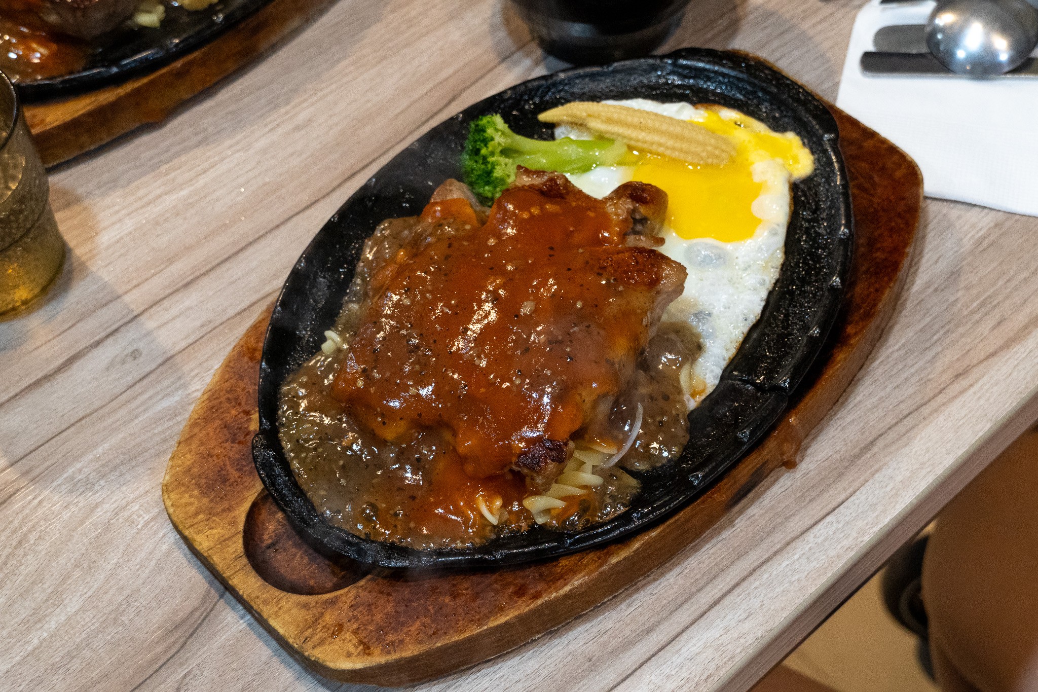 台北｜６分熟牛排｜天母必訪牛排館 6分熟的剛剛好 多汁軟嫩超滿足