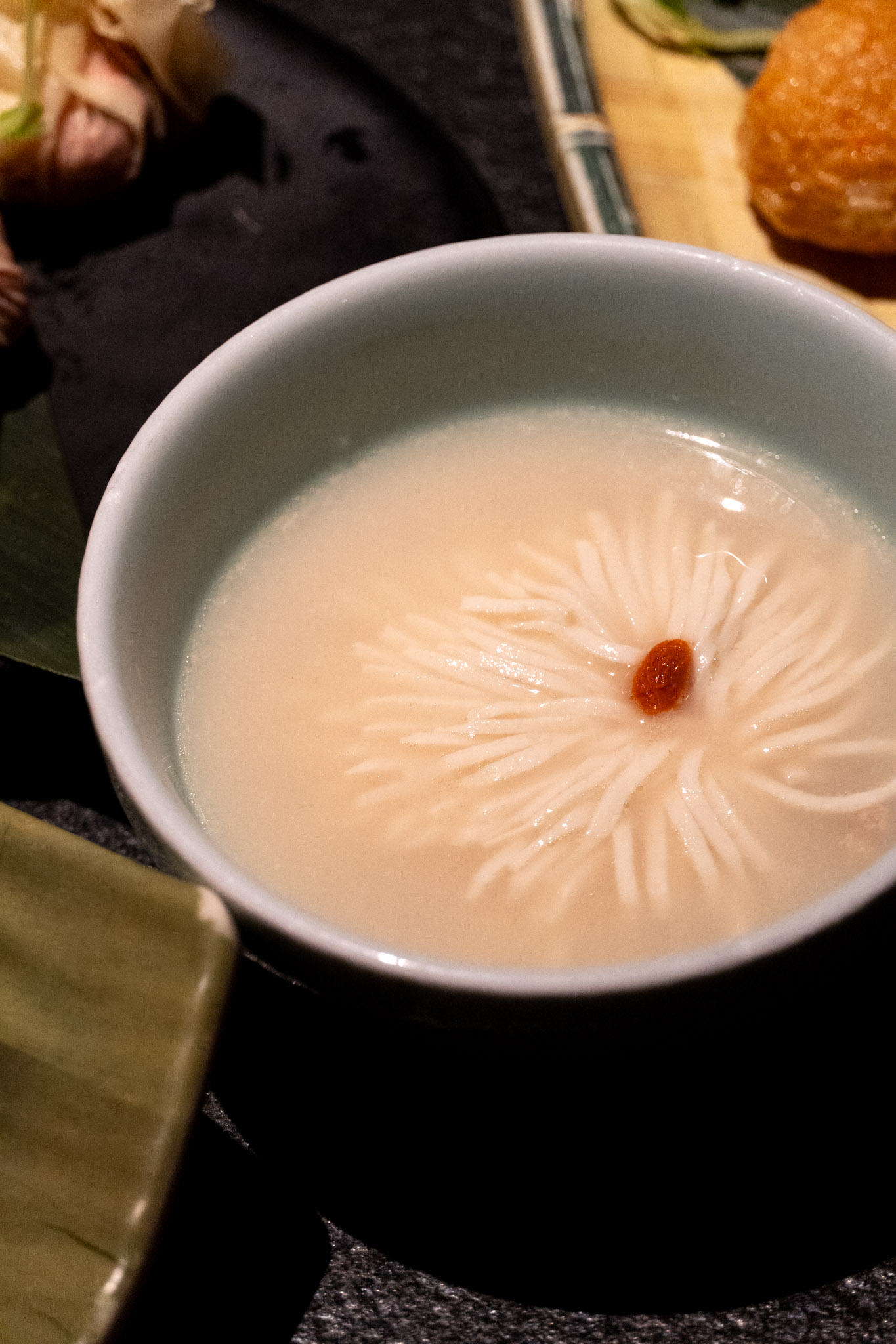 台北|撈王鍋物料理 信義ATT店|從胡椒豬肚雞的香氣開始 一煲四味的粵式火鍋 溫暖了全家的心 台北|撈王鍋物料理 信義ATT店|從胡椒豬肚雞的香氣開始 一煲四味的粵式火鍋 溫暖了全家的心