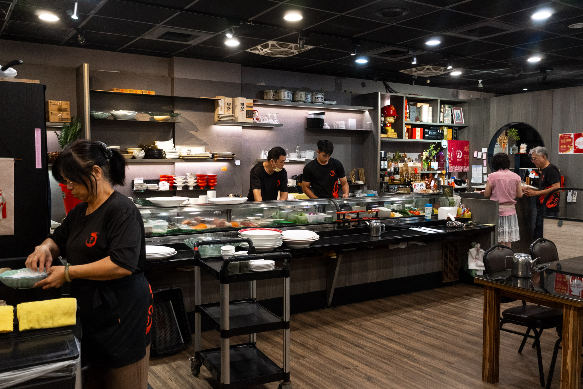 台中|龍二日本料理|從季節更迭到當日漁獲 在地深耕 15 年的無菜單料理饗宴 以客製化呈現每一位食客的專屬風味 台中|龍二日本料理|從季節更迭到當日漁獲 在地深耕 15 年的無菜單料理饗宴 以客製化呈現每一位食客的專屬風味