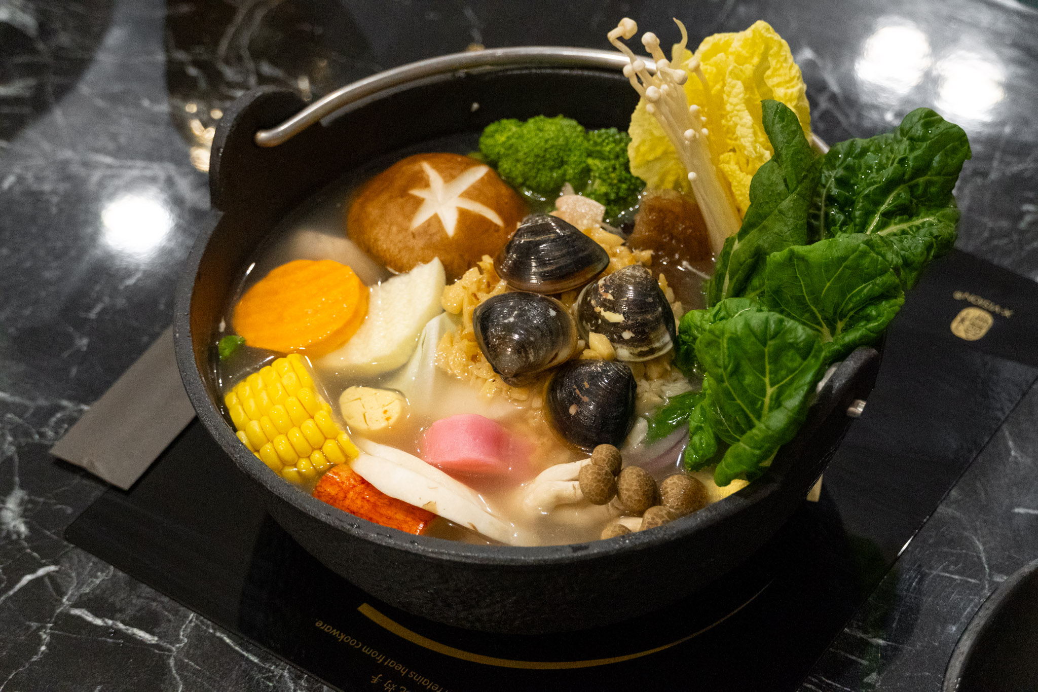 雲林|鵝与鍋 虎尾總店|台灣首創鵝肉鍋物專門店 每日限量鵝白湯熬煮 8 小時 打造全新鵝肉火鍋體驗 雲林|鵝与鍋 虎尾總店|台灣首創鵝肉鍋物專門店 每日限量鵝白湯熬煮 8 小時 打造全新鵝肉火鍋體驗