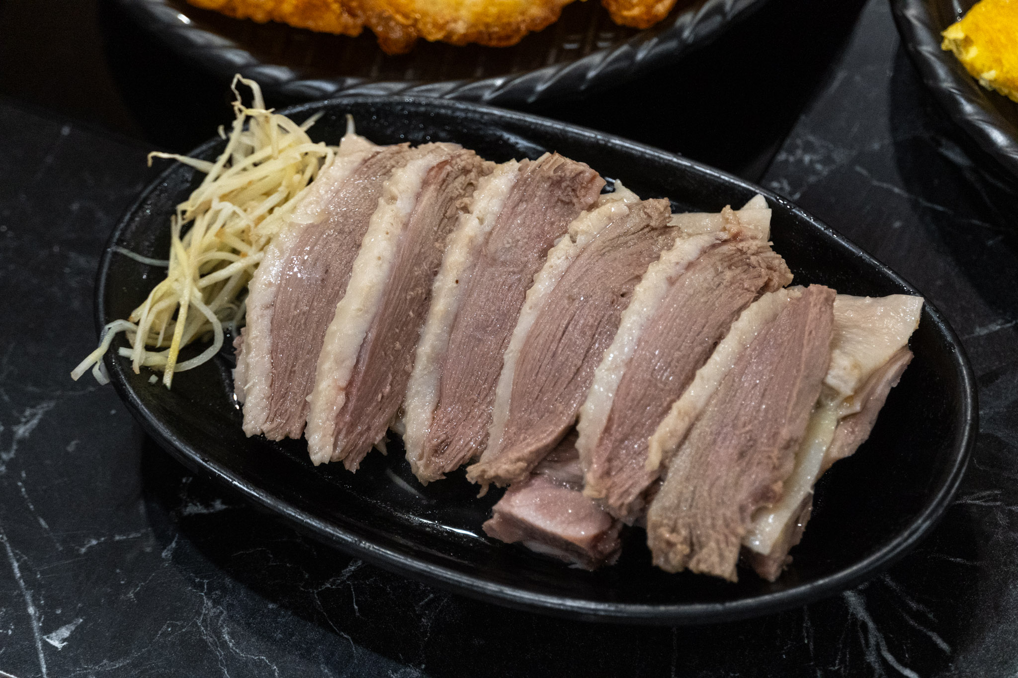 雲林|鵝与鍋 虎尾總店|台灣首創鵝肉鍋物專門店 每日限量鵝白湯熬煮 8 小時 打造全新鵝肉火鍋體驗 雲林|鵝与鍋 虎尾總店|台灣首創鵝肉鍋物專門店 每日限量鵝白湯熬煮 8 小時 打造全新鵝肉火鍋體驗