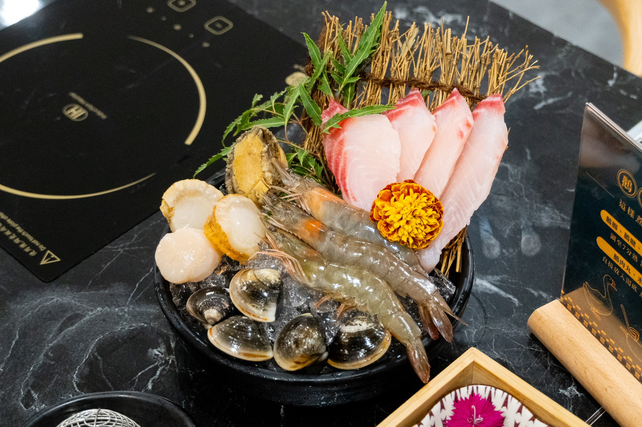 雲林|鵝与鍋 虎尾總店|台灣首創鵝肉鍋物專門店 每日限量鵝白湯熬煮 8 小時 打造全新鵝肉火鍋體驗 雲林|鵝与鍋 虎尾總店|台灣首創鵝肉鍋物專門店 每日限量鵝白湯熬煮 8 小時 打造全新鵝肉火鍋體驗