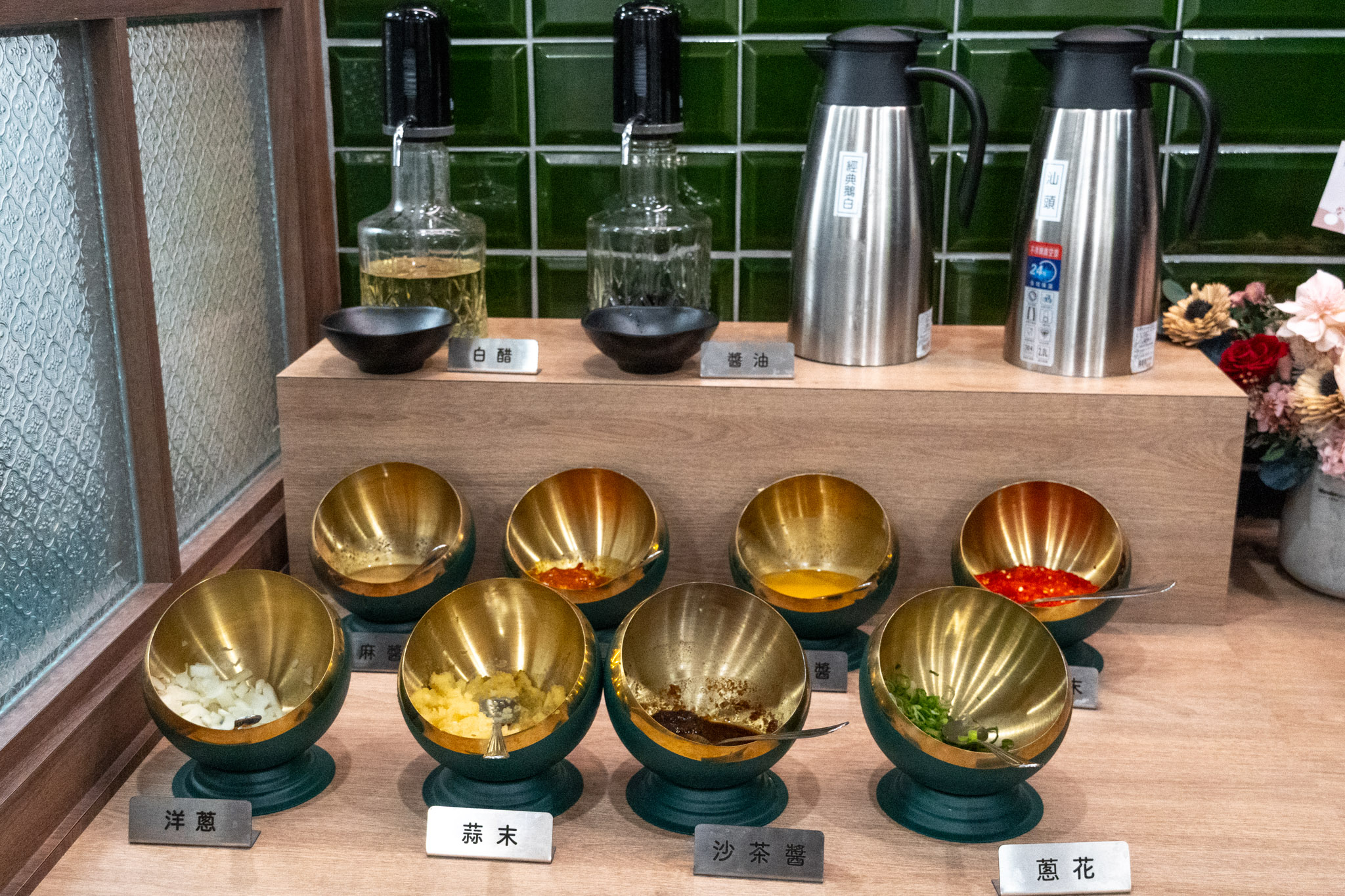 雲林|鵝与鍋 虎尾總店|台灣首創鵝肉鍋物專門店 每日限量鵝白湯熬煮 8 小時 打造全新鵝肉火鍋體驗 雲林|鵝与鍋 虎尾總店|台灣首創鵝肉鍋物專門店 每日限量鵝白湯熬煮 8 小時 打造全新鵝肉火鍋體驗