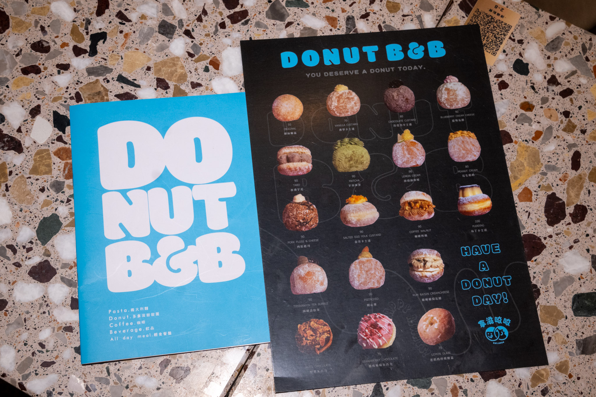 新竹｜拿滋咬咬 Donut B&B 新竹店｜老宅裡的暖甜時光 用一顆甜甜圈 收藏午後的溫度