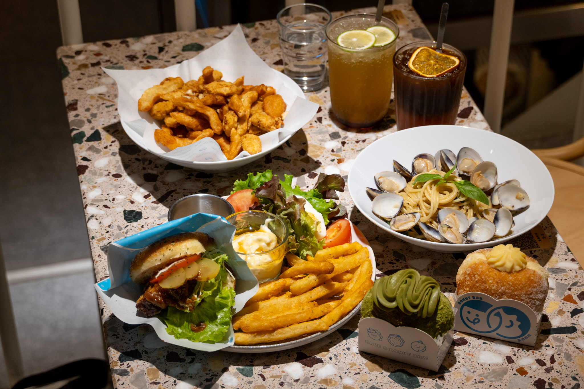 新竹｜拿滋咬咬 Donut B&B 新竹店｜老宅裡的暖甜時光 用一顆甜甜圈 收藏午後的溫度