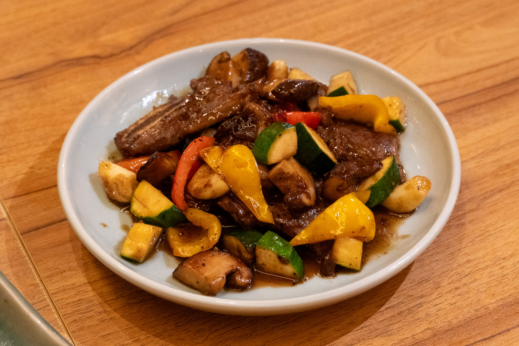 台中｜誠大燒酒館｜台中新開幕居酒屋 日式串燒ｘ台式牛肉麵ｘ包廂Ｋ歌 下班放鬆小酌聚會首選優質店家