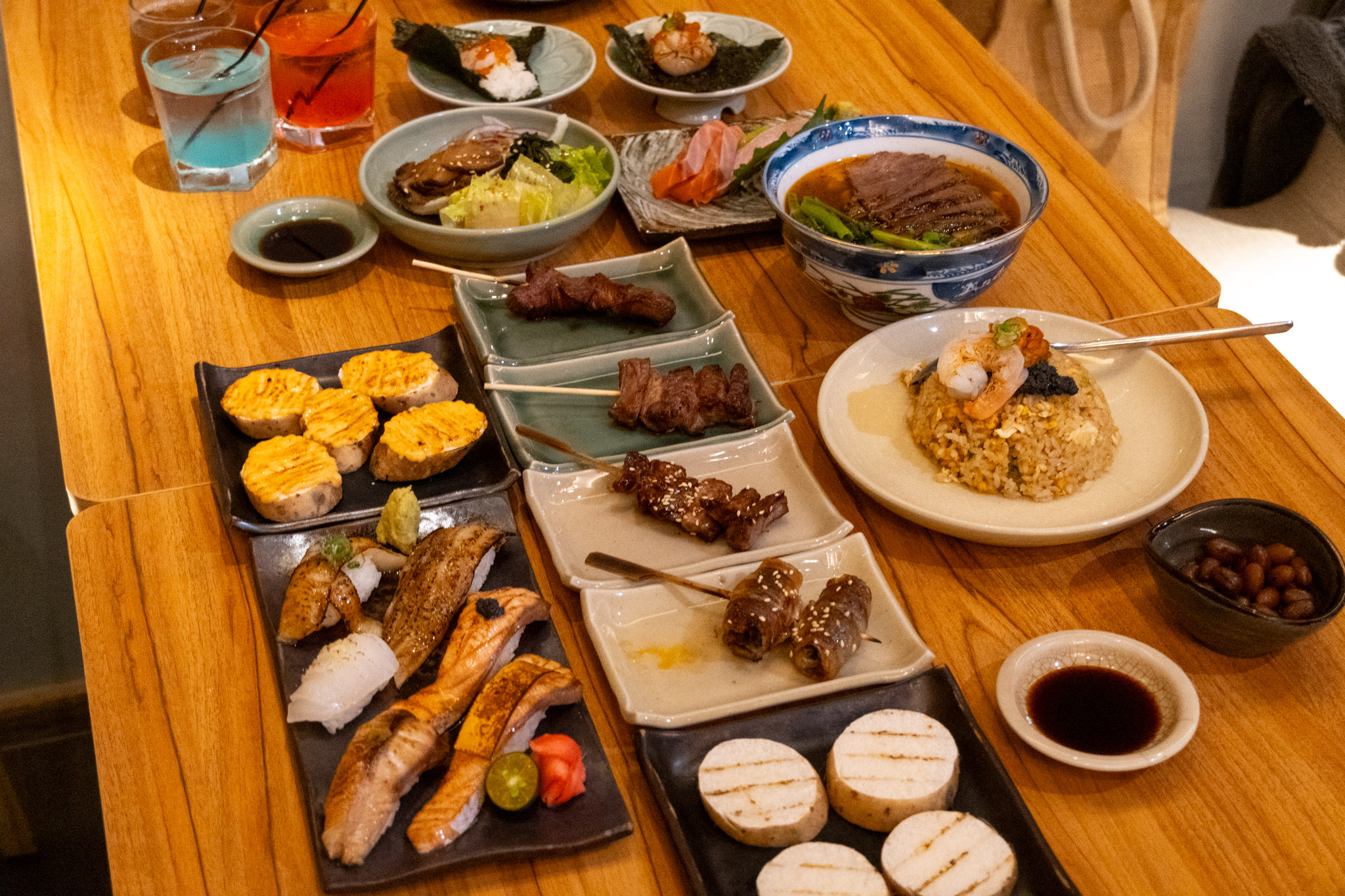 台中｜誠大燒酒館｜台中新開幕居酒屋 日式串燒ｘ台式牛肉麵ｘ包廂Ｋ歌 下班放鬆小酌聚會首選優質店家