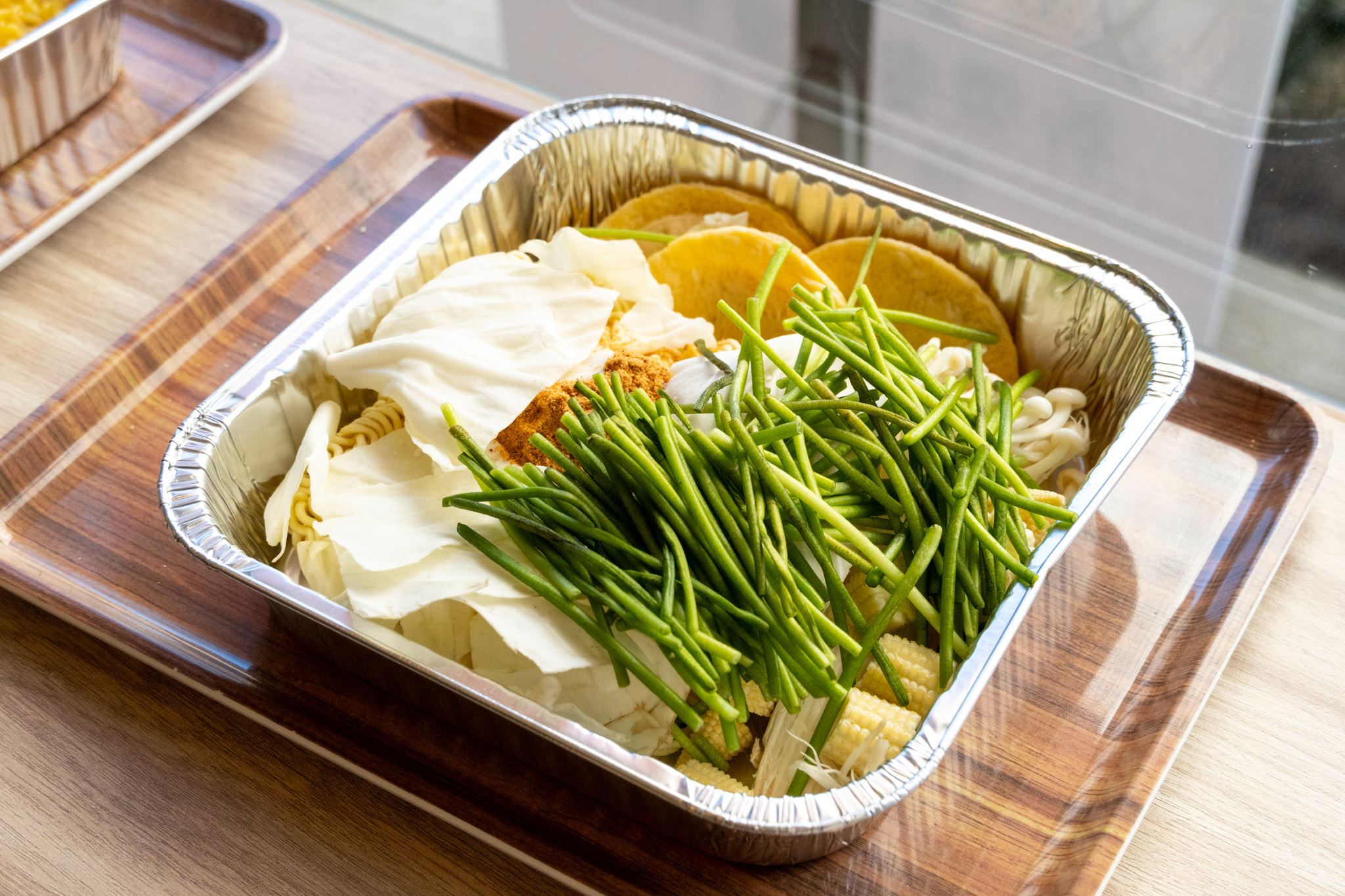 台中｜遊盒麵崇德店｜台中北屯宵夜必收 24 小時無人泡麵店 隨時吃得到泡麵＋甜點