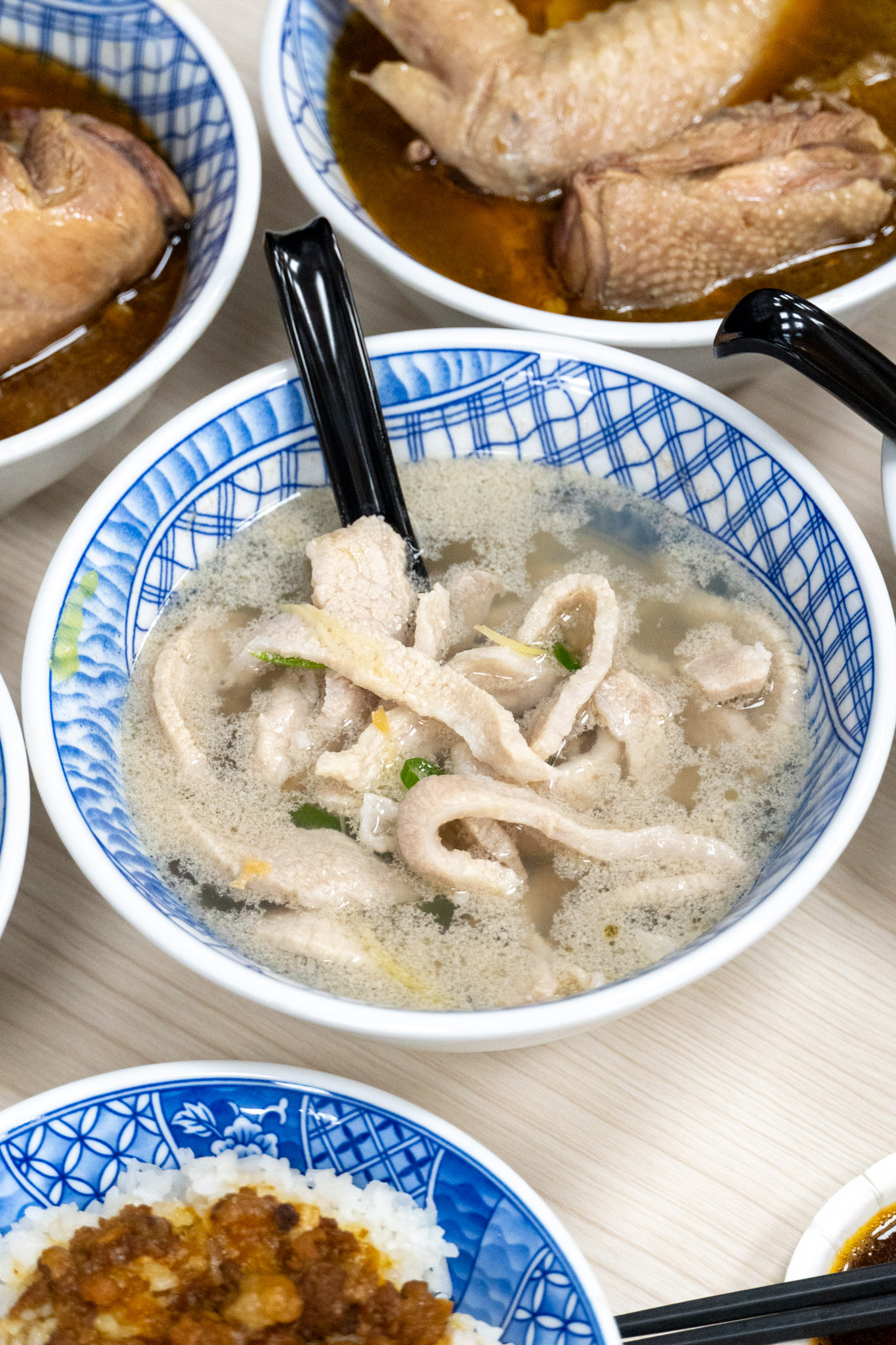 台中｜和老師麻油腰花｜台中北區新開幕 每日現宰溫體腰花 大顆脆彈超驚艷