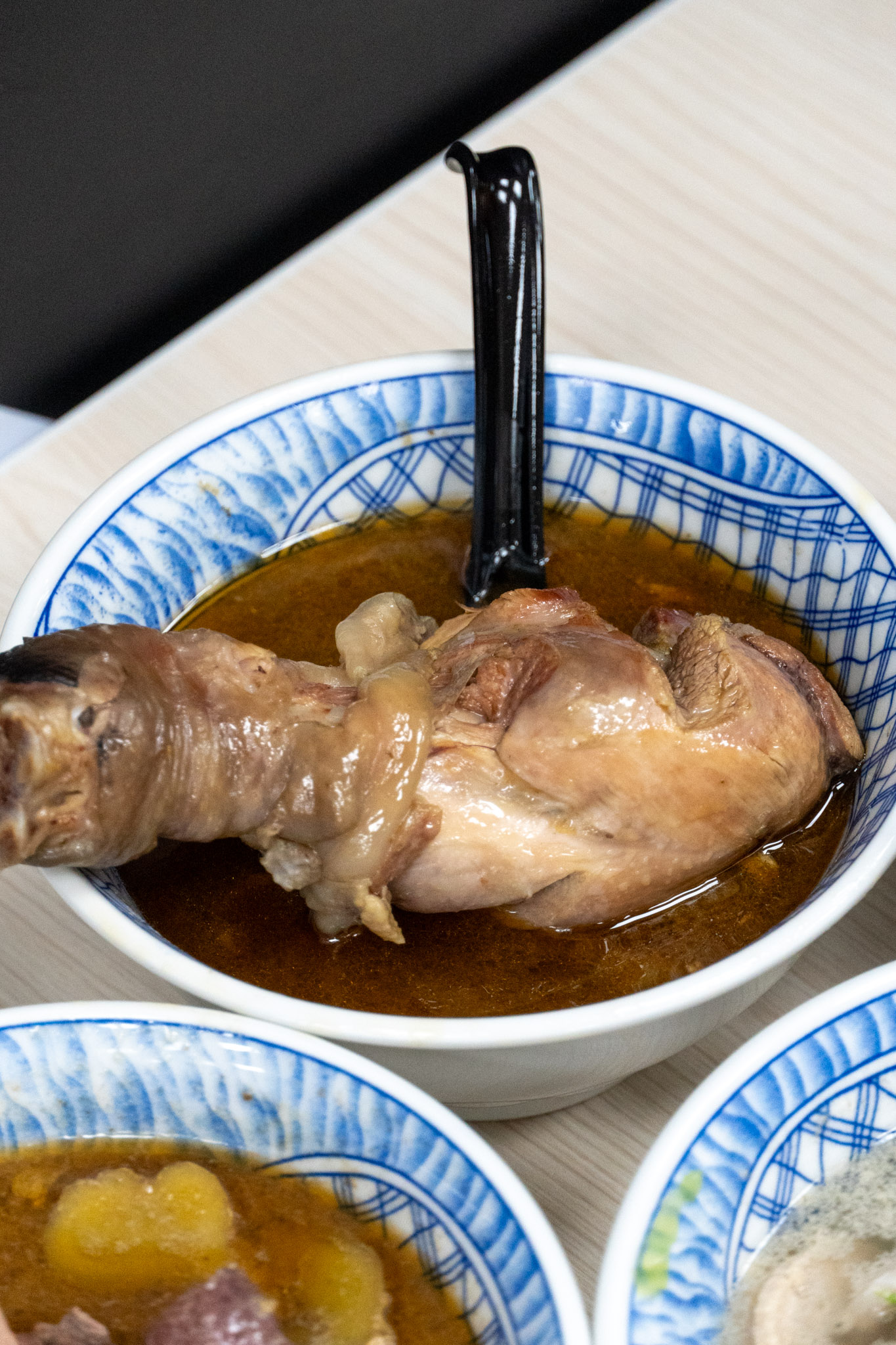 台中｜和老師麻油腰花｜台中北區新開幕 每日現宰溫體腰花 大顆脆彈超驚艷