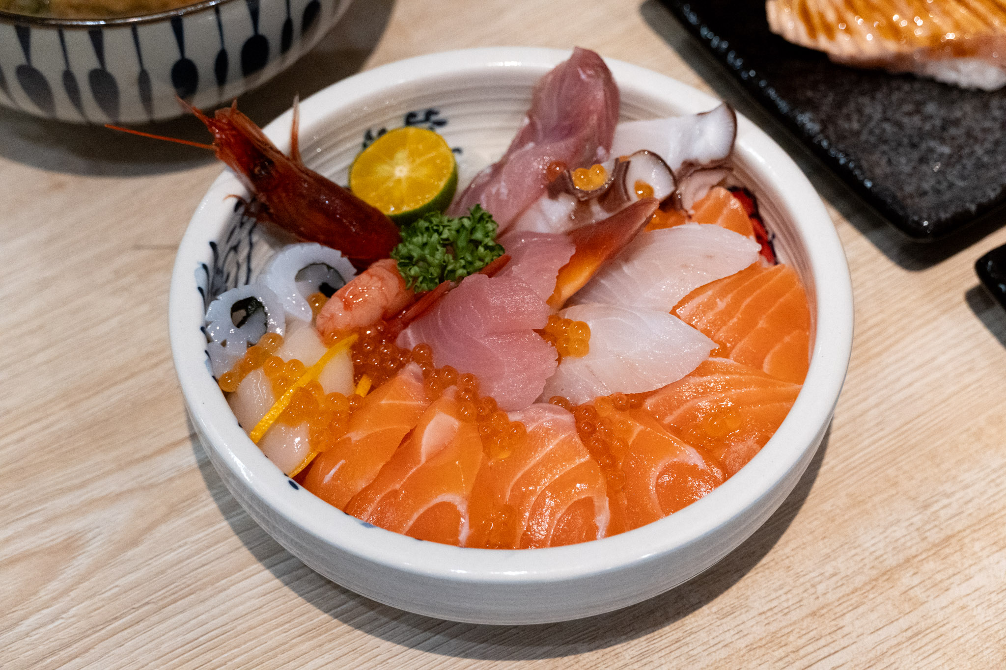 台中｜九壽司 台中店｜花蓮超人氣壽司 現在在台中也吃得到 把熟悉的新鮮與感動帶進城市日常