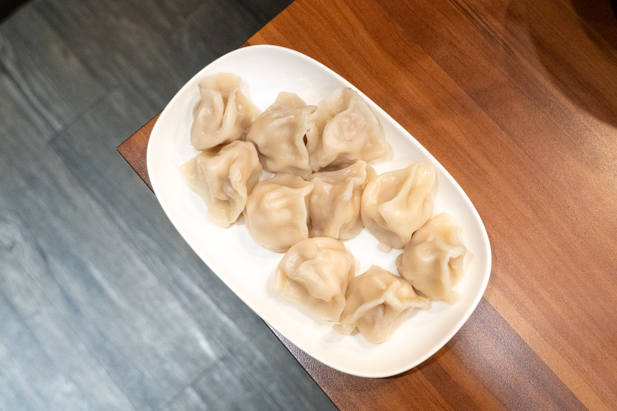 台中｜大紅燈籠 東北酸菜白肉鍋｜台中太平必吃酸菜白肉鍋 搭配捲餅、手工家常餅超加分