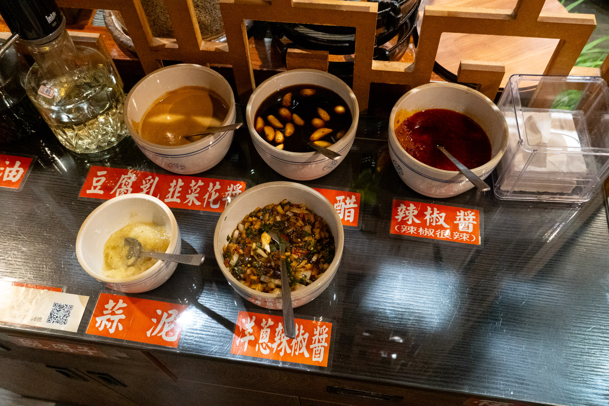 台中｜大紅燈籠 東北酸菜白肉鍋｜台中太平必吃酸菜白肉鍋 搭配捲餅、手工家常餅超加分