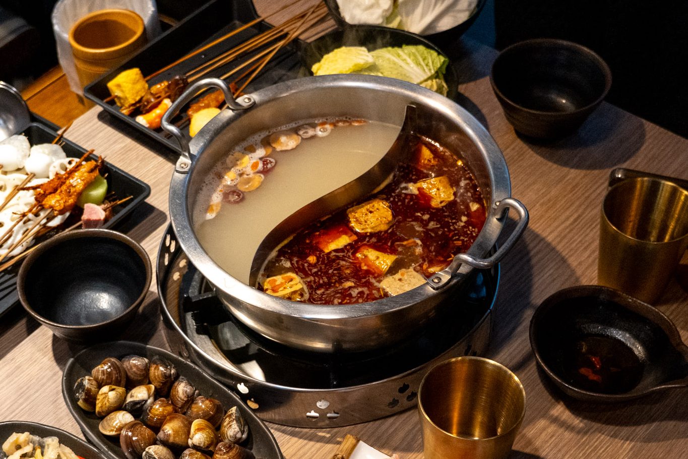 台北｜有點辣正宗麻辣串串鍋｜四川麻辣鍋空運來台 連韓國歐巴都喜歡的高人氣串串鍋