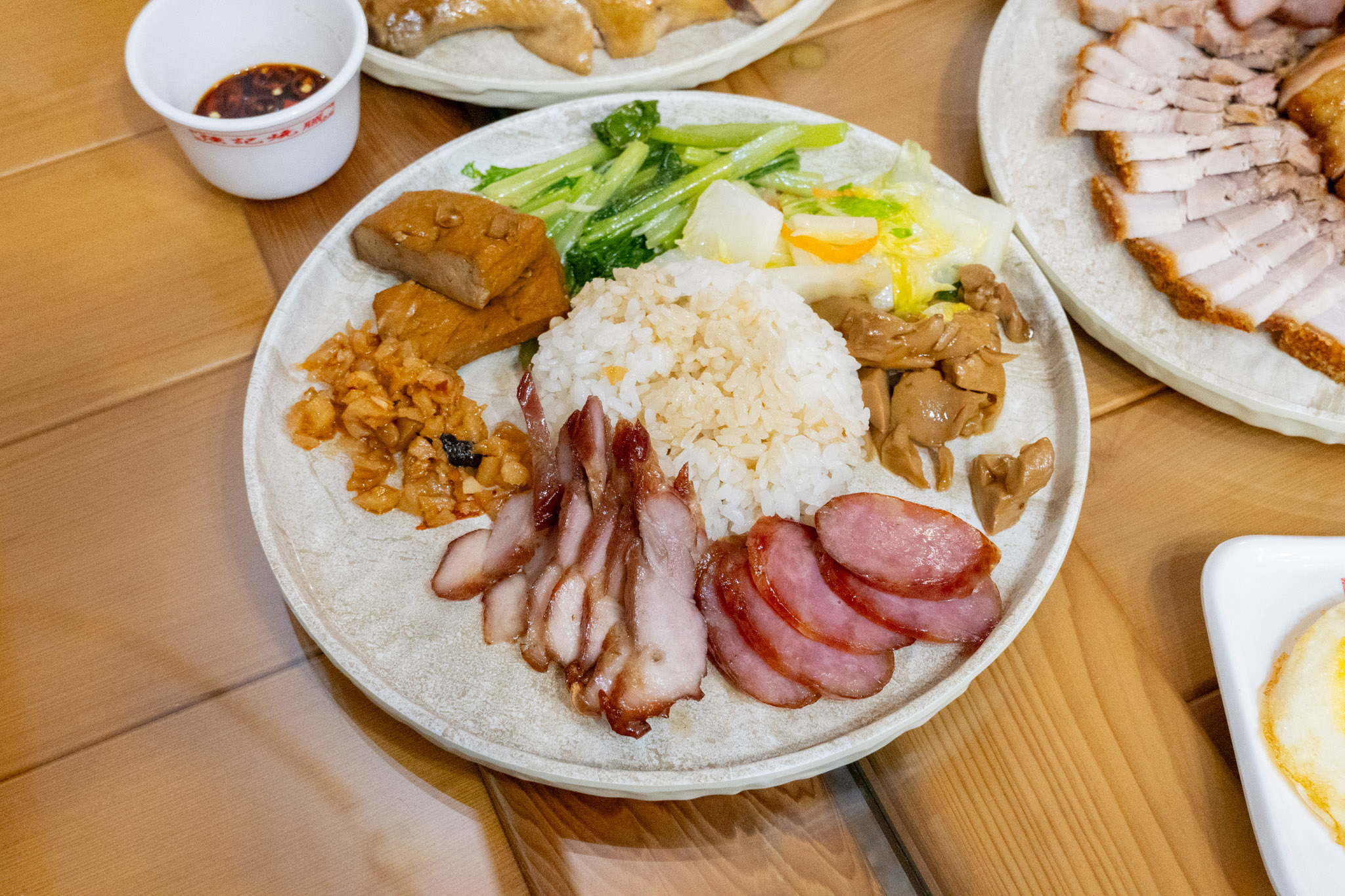 嘉義|強記燒臘|靠口耳相傳撐起的老味道 嘉義街角的港式燒臘日常 嘉義|強記燒臘|靠口耳相傳撐起的老味道 嘉義街角的港式燒臘日常