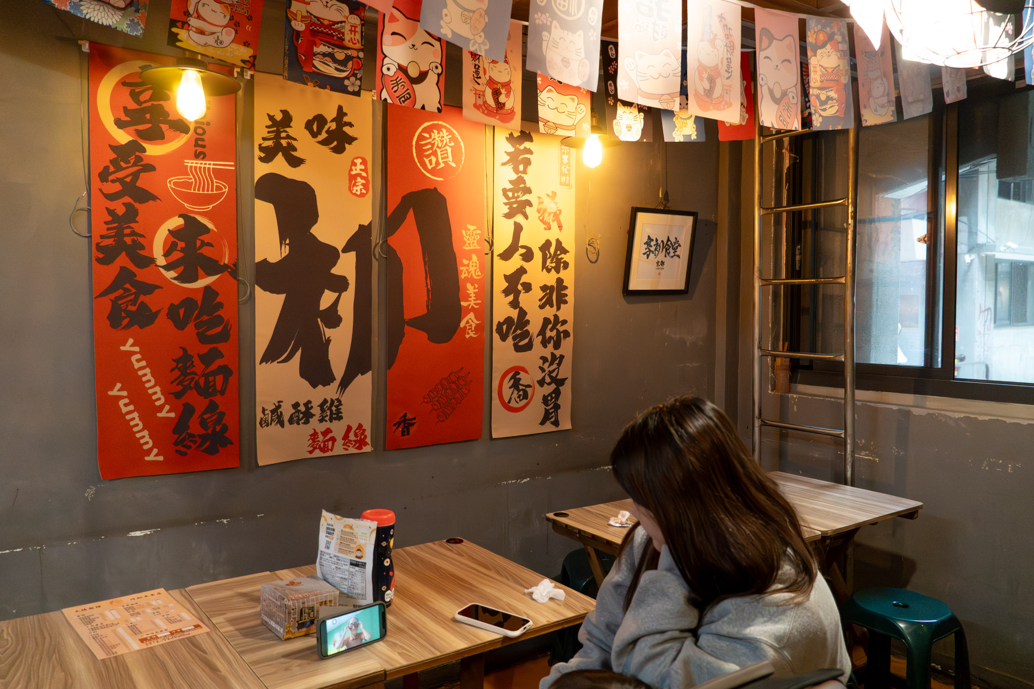 新竹｜享來初｜東門市場必吃麵線 柴魚高湯＋鹹酥雞超有特色