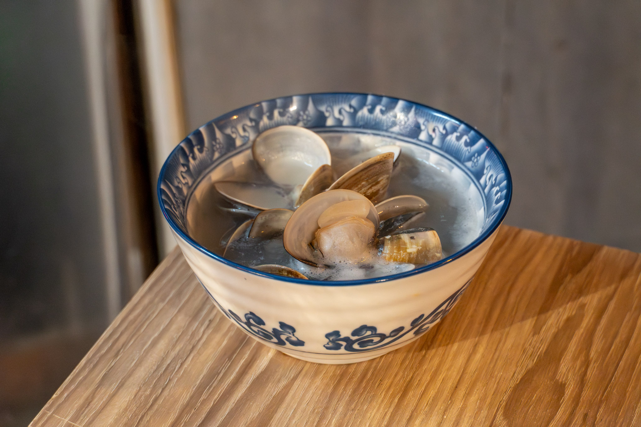 新竹｜享來初｜東門市場必吃麵線 柴魚高湯＋鹹酥雞超有特色