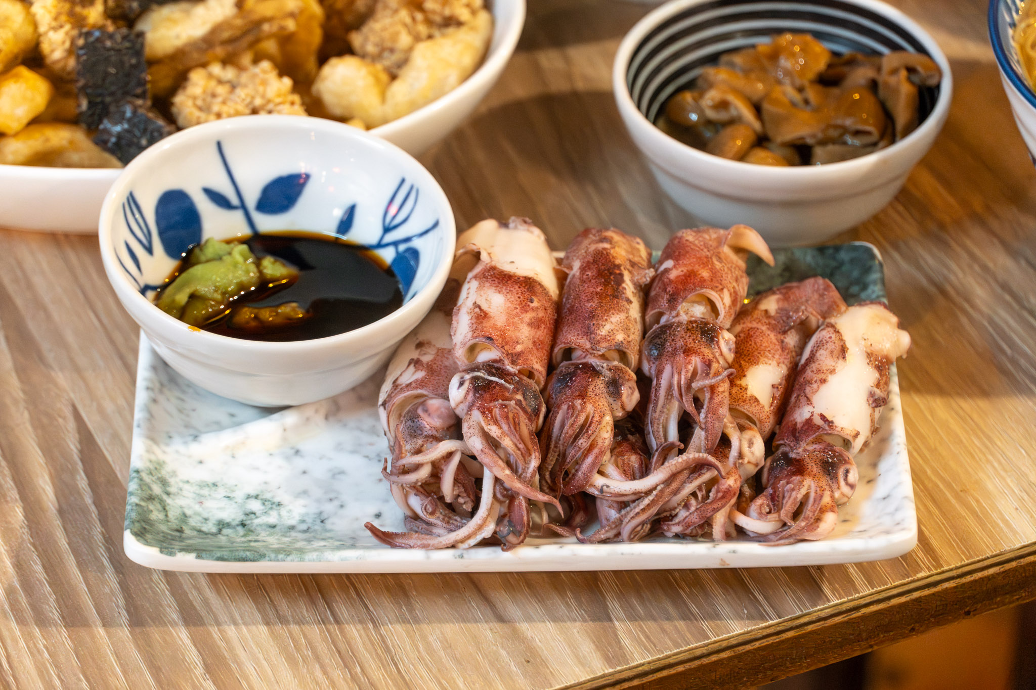 新竹｜享來初｜東門市場必吃麵線 柴魚高湯＋鹹酥雞超有特色