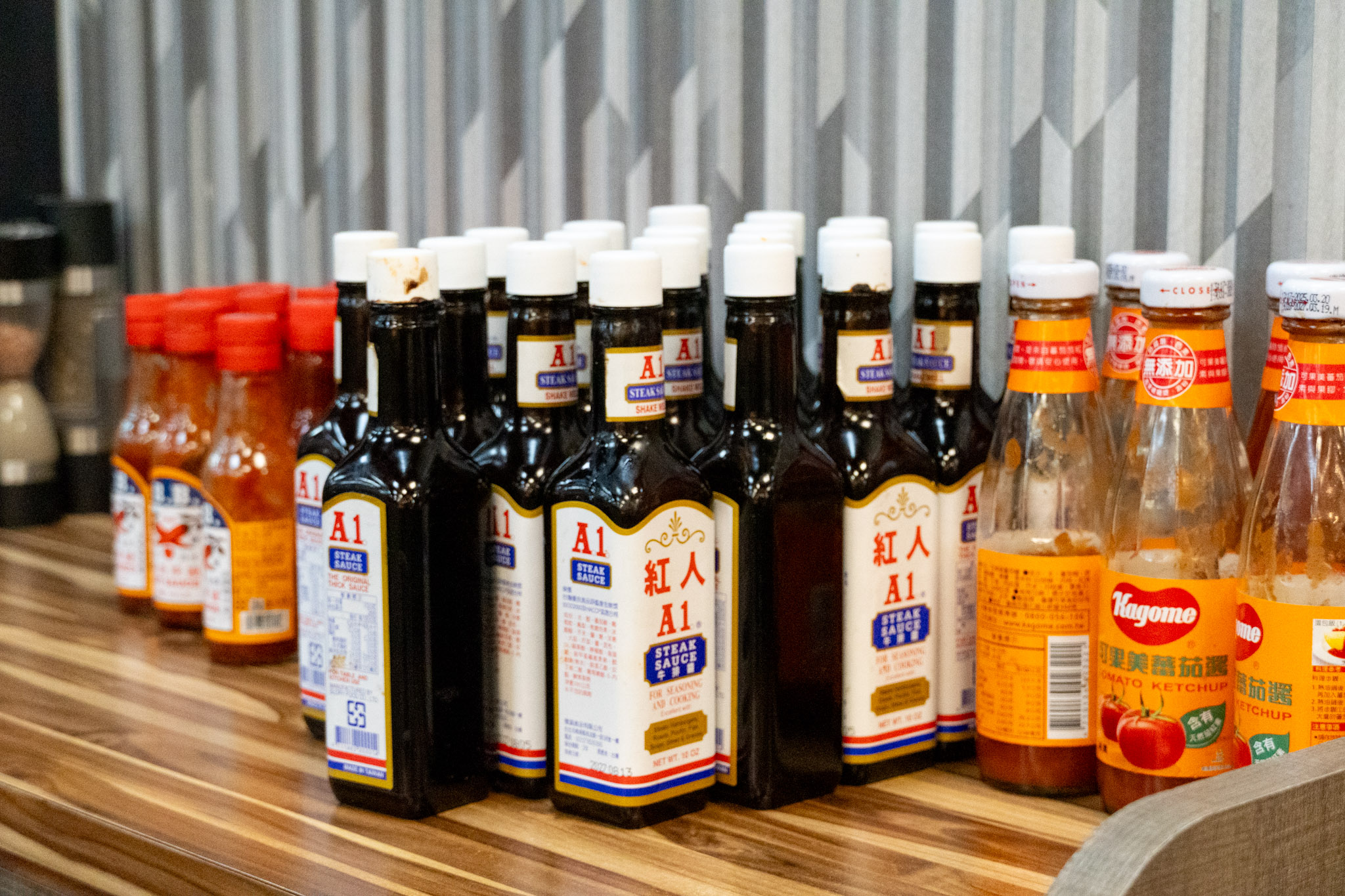 桃園｜饗厚牛排 桃園店｜超過三十種餐點的自助百匯體驗 平價主餐 59 元就吃得到