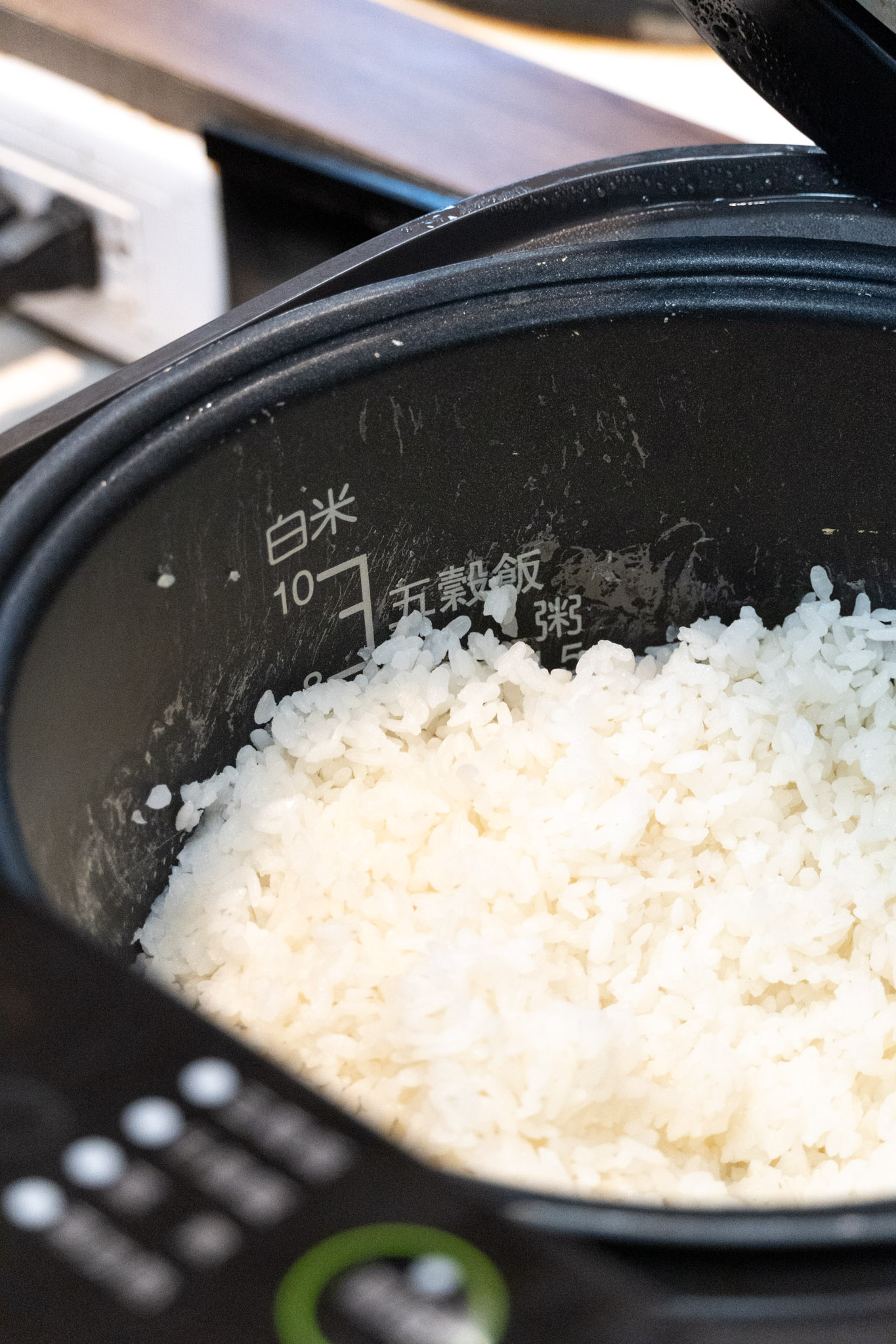 桃園｜饗厚牛排 桃園店｜超過三十種餐點的自助百匯體驗 平價主餐 59 元就吃得到