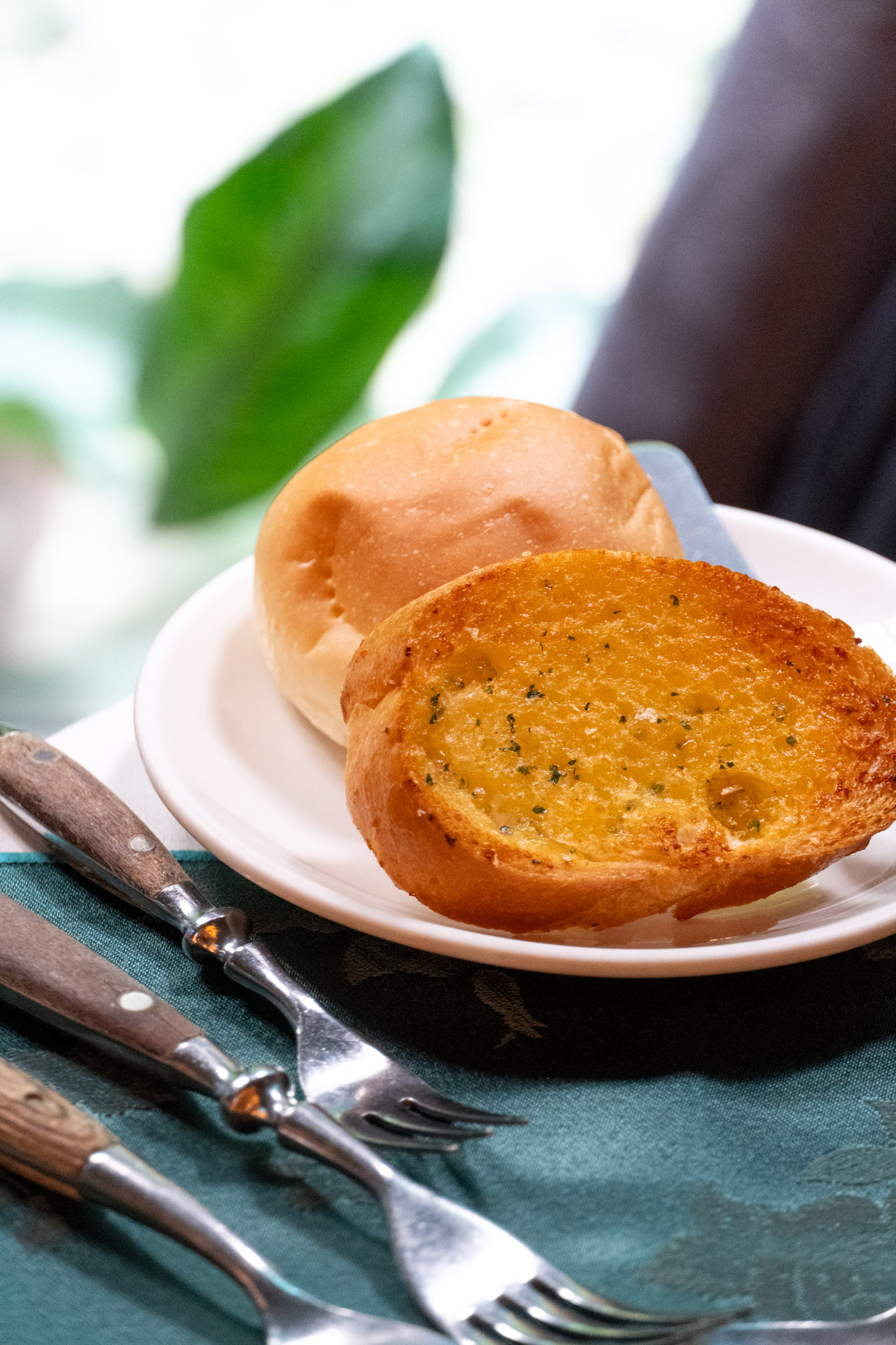 台北|亞里士餐廳|台北中山老靈魂牛排館 復古空間藏著三千萬真空管音響 約會首選餐廳推薦 台北|亞里士餐廳|台北中山老靈魂牛排館 復古空間藏著三千萬真空管音響 約會首選餐廳推薦