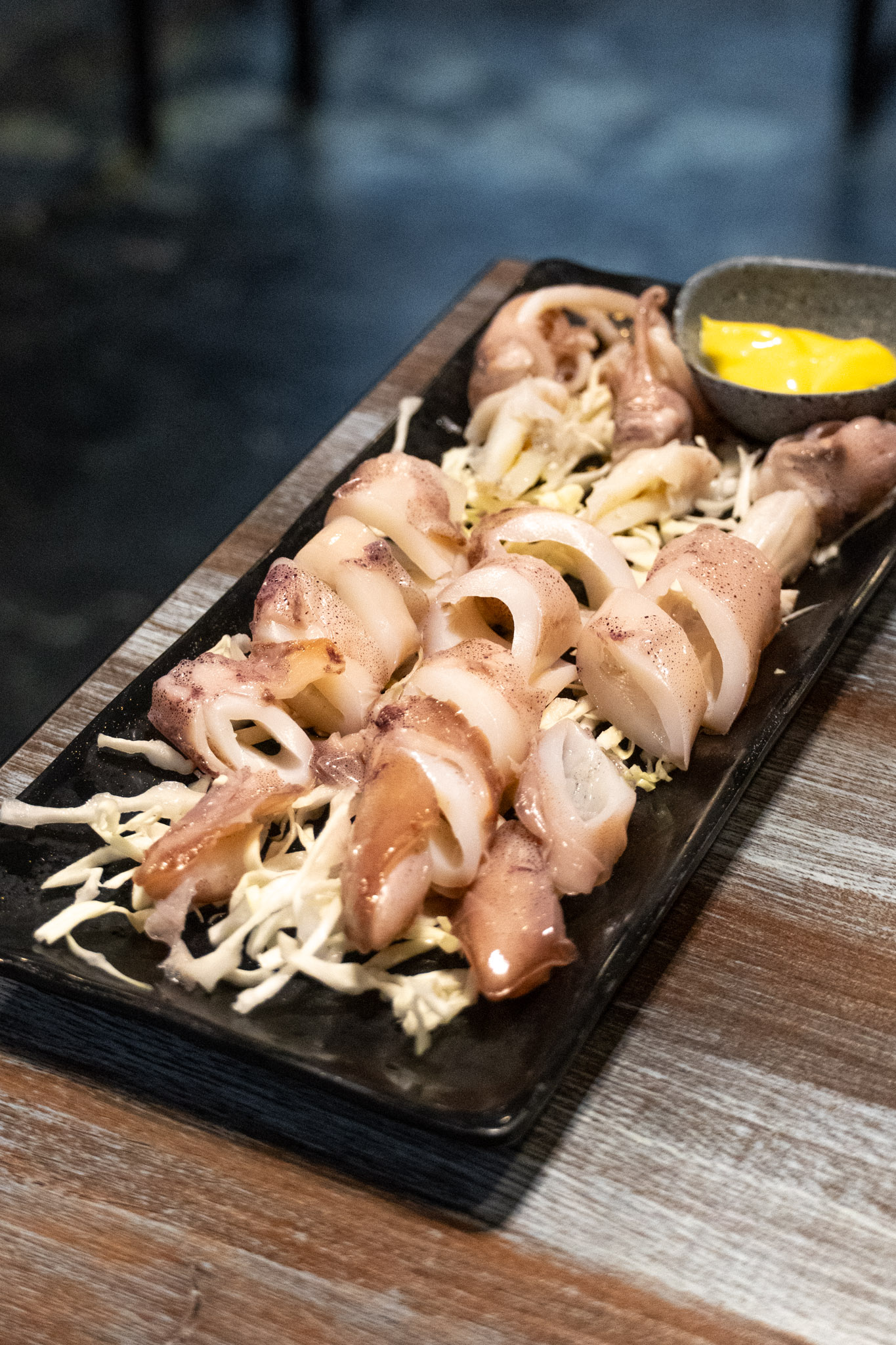 台北｜澎湖頂鮮海鮮燒烤鍋物｜澎湖直送海鮮在台北就吃得到 新鮮度有感 烤小卷、烤魚、白蝦都是一吃就懂