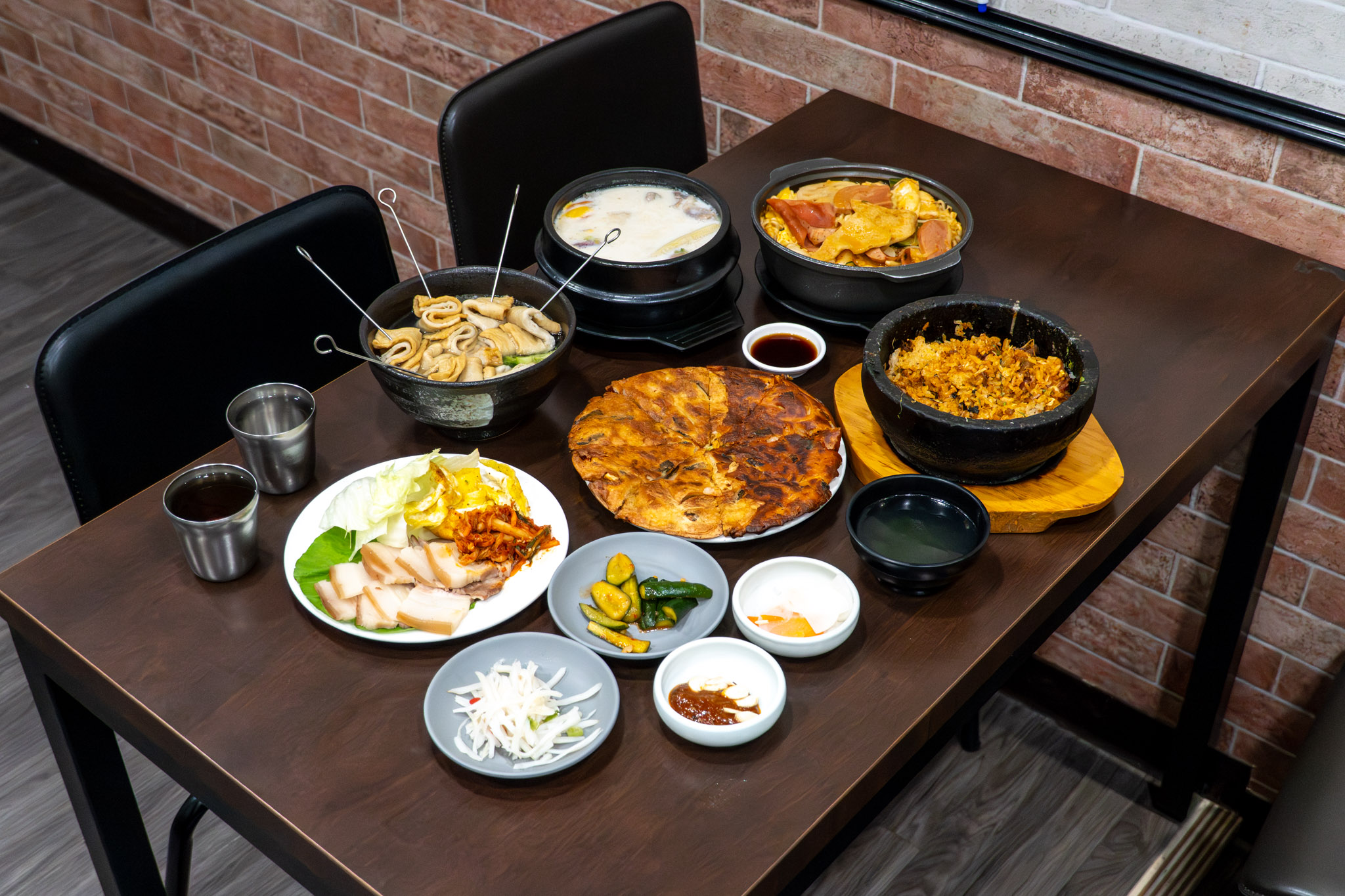 台中|鍋會長韓國鍋物|台中韓式鍋物推薦 小菜自助吧吃到飽 不收服務費的平價暖心鍋物 台中|鍋會長韓國鍋物|台中韓式鍋物推薦 小菜自助吧吃到飽 不收服務費的平價暖心鍋物