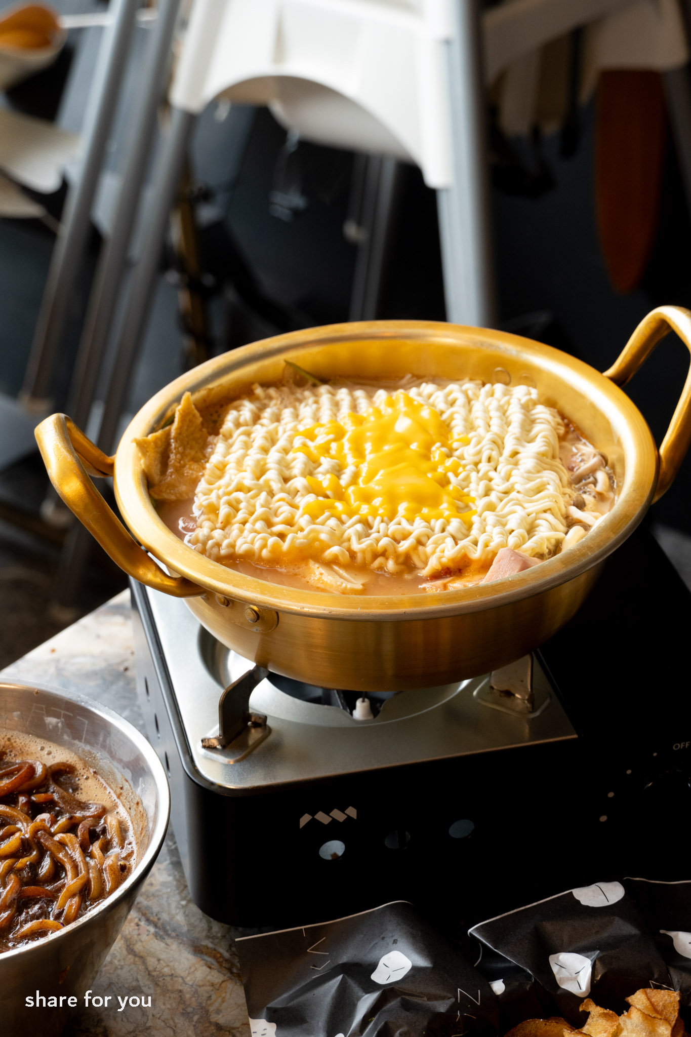 台中｜KATZ卡司韓藝料理 · 美術園道｜台中美食推薦 創新韓式料理必吃 馬鈴薯燉雞聚餐好選擇
