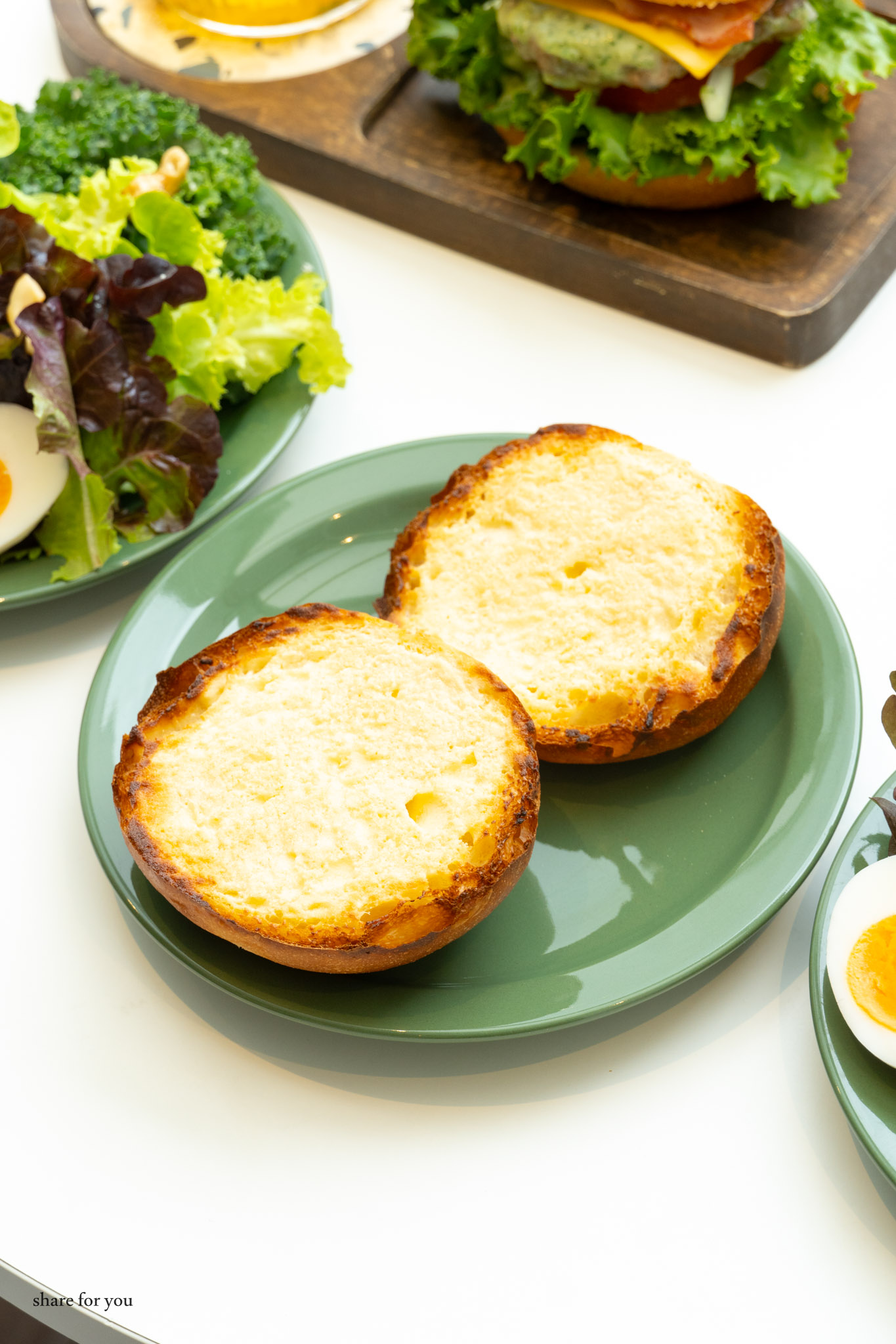 台中|L'espace 老陳小圓法漢堡專賣店|台中這間漢堡 把法國麵包變得更溫柔好入口 外酥內軟不刮口 台中|L'espace 老陳小圓法漢堡專賣店|台中這間漢堡 把法國麵包變得更溫柔好入口 外酥內軟不刮口