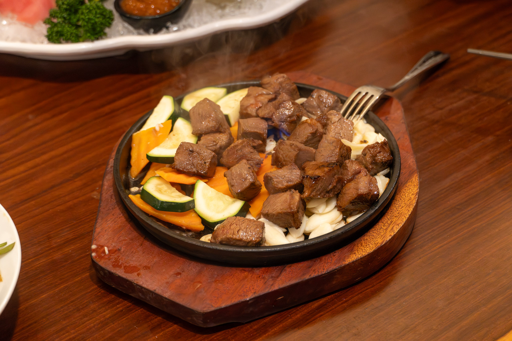 新竹｜草地囡仔複合式熱炒｜台式熱炒推薦 在地人最愛的家常料理與海鮮聚餐首選 吃出鍋氣與人情味